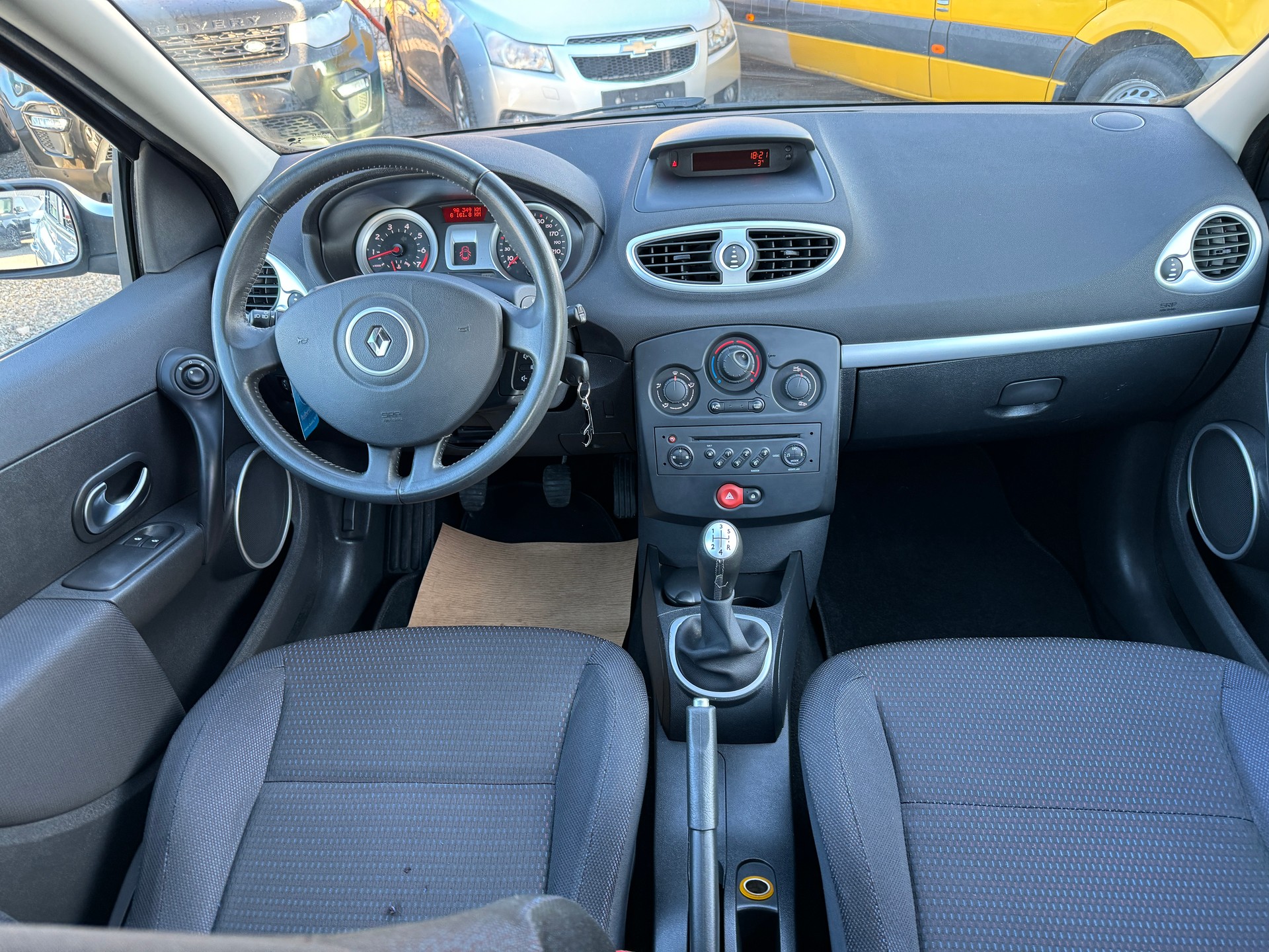 RENAULT Clio 1.6 16V Dynamique-image-6
