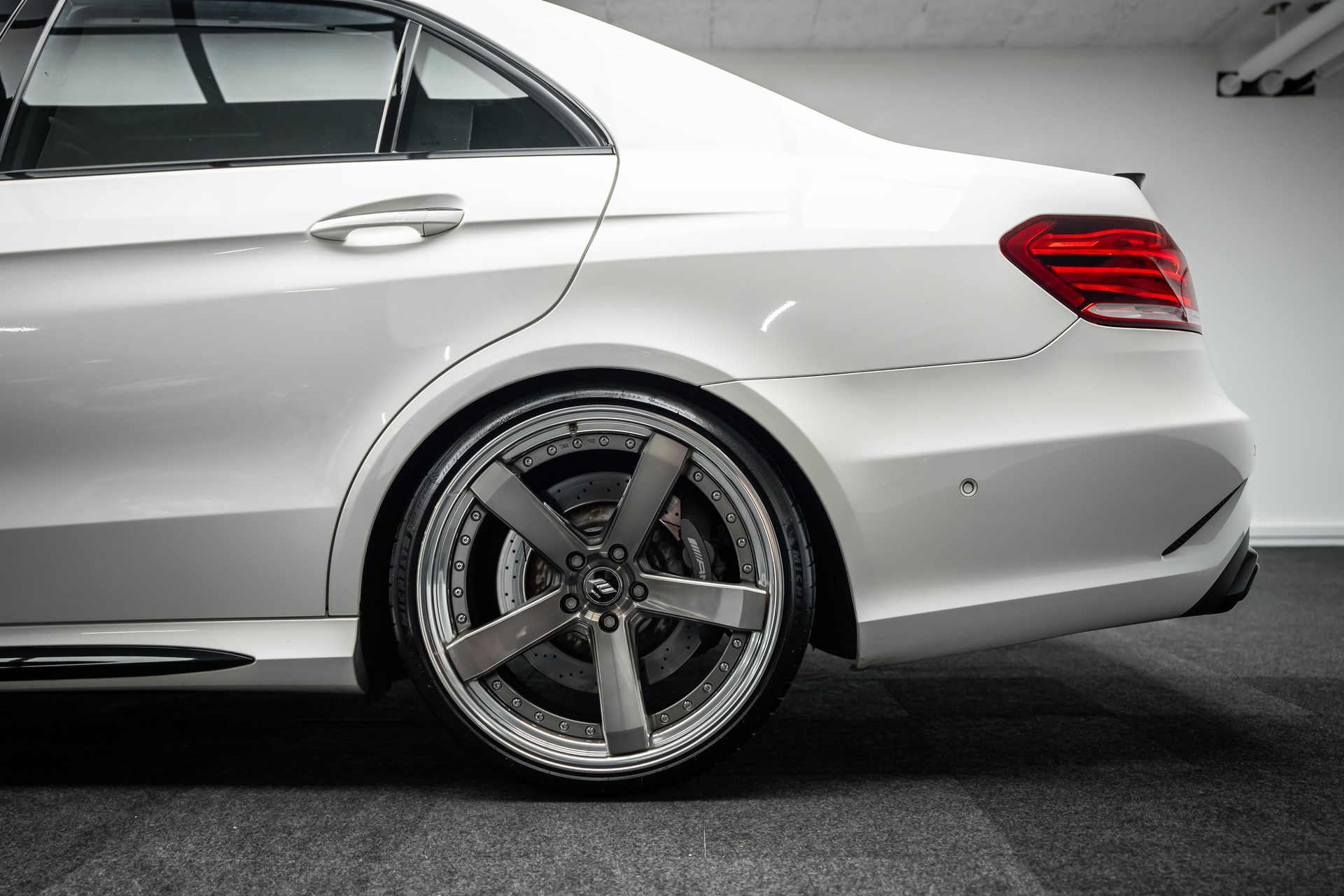 MERCEDES-BENZ * E 63 AMG 4Matic * 720PS * 1000NM * PP-PERFORMANCE * LEASING AB 416.- *-showroom-element-2
