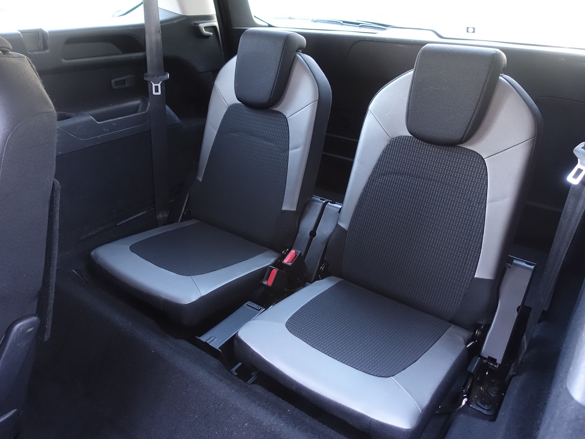 CITROEN C4 Spacetourer 2.0 BlueHDi Shine EAT8-image-14