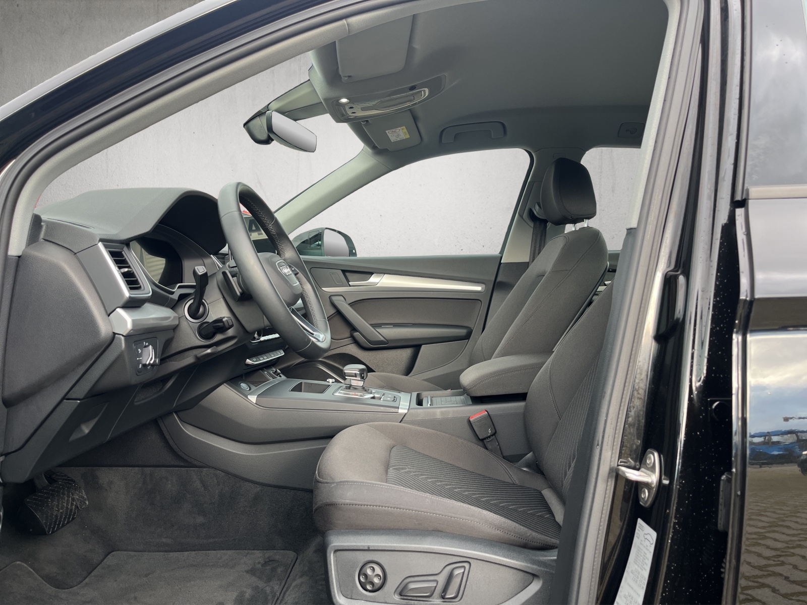 AUDI Q5 2.0 40 TDI Advanced quattro S-Tronic-image-8