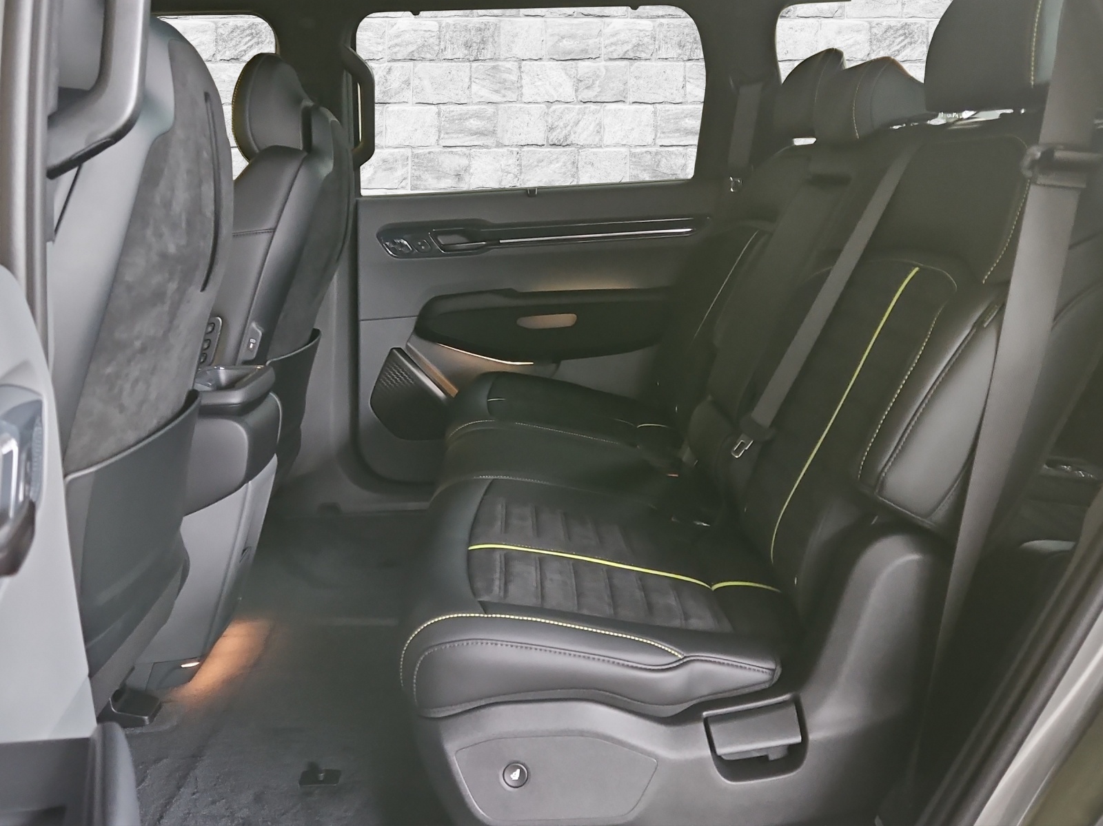 KIA EV9 99.8 kWh GT 4x4-image-7