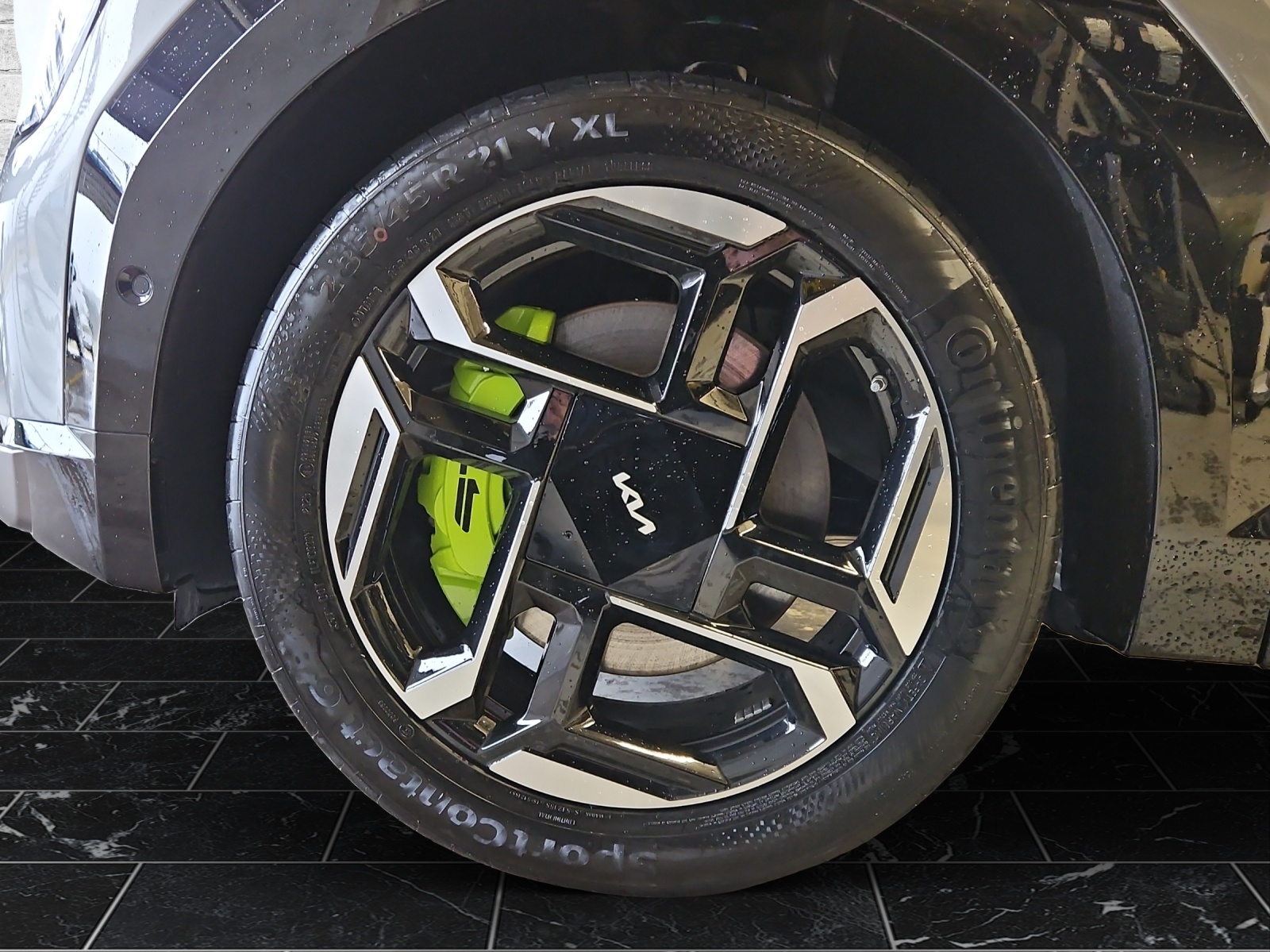 KIA EV9 99.8 kWh GT 4x4-image-10