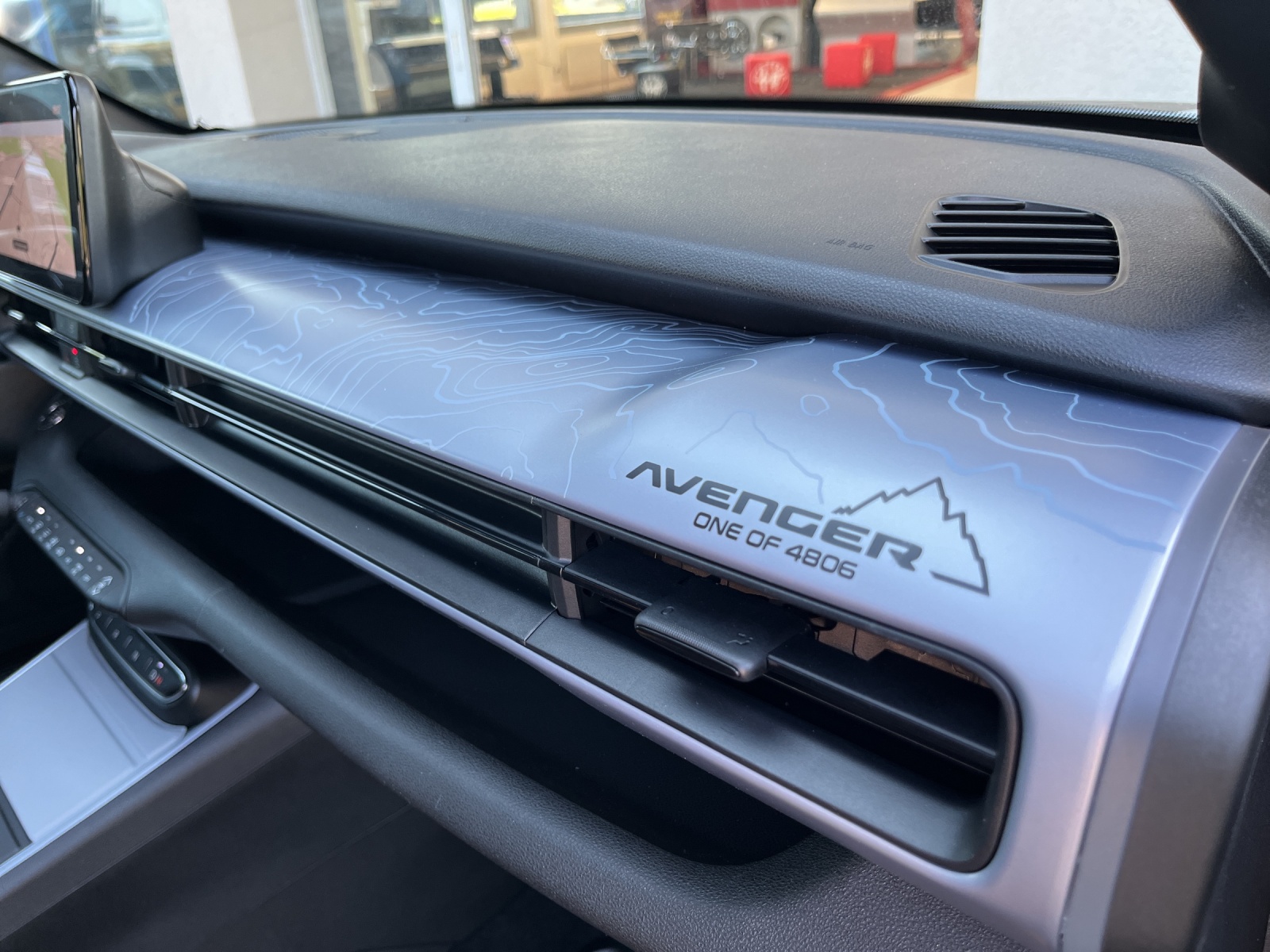 JEEP Avenger 1.2 MHEV The North Face 4xe-image-12