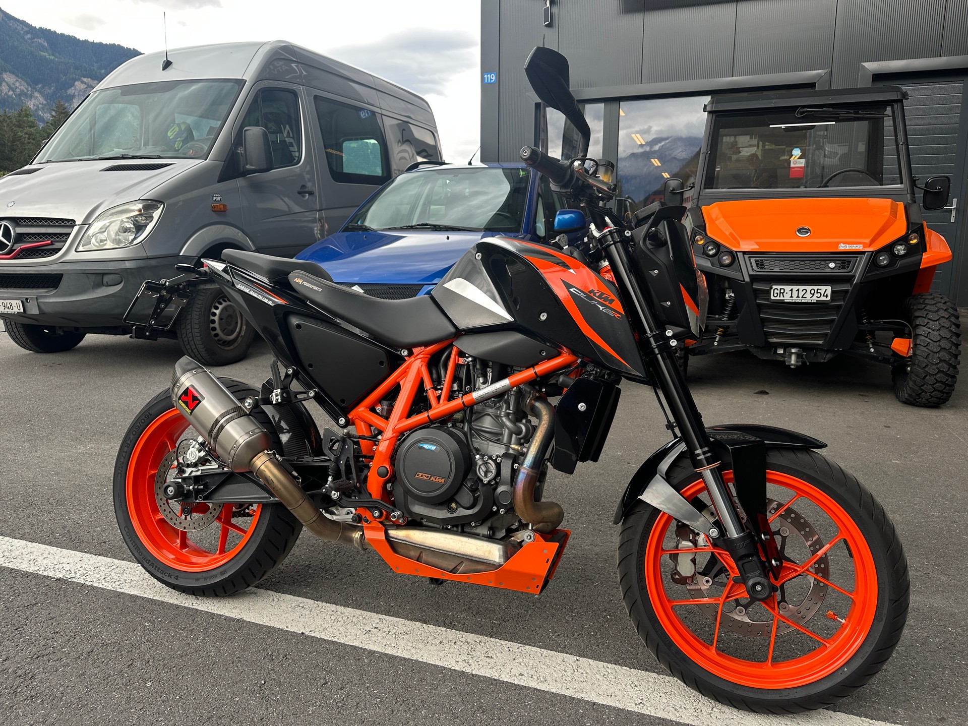 KTM 690 Duke R ABS-image-5