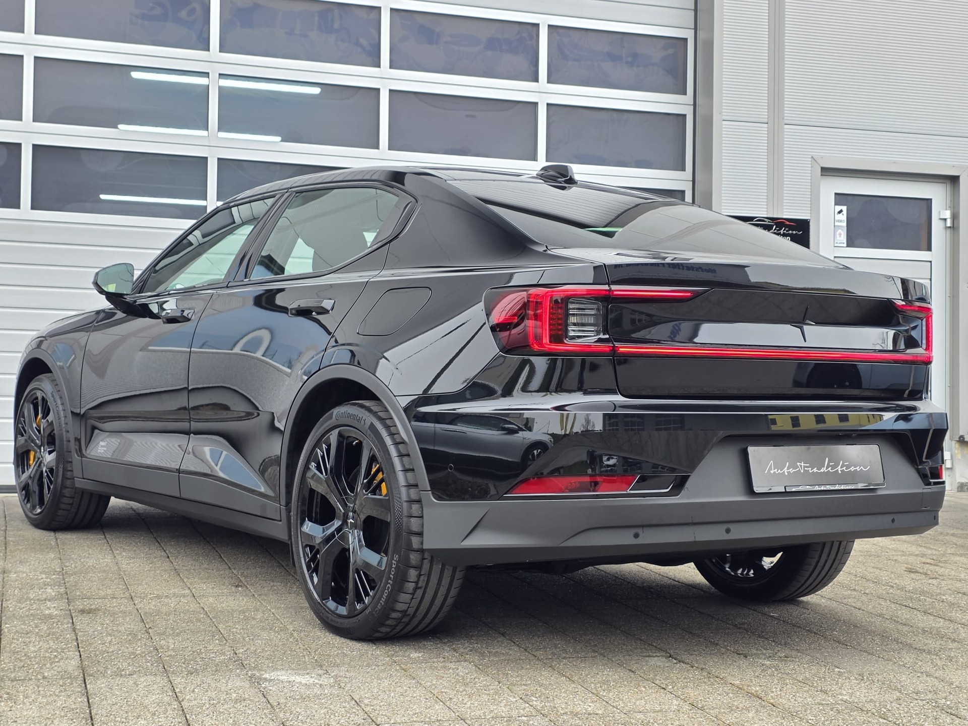 POLESTAR Polestar 2 Long Range Dual Performance ** VOLLAUSSTATTUNG -PERFORMANCE -ASSISTENZ+DRIVE PAKET- PLUS PAKET -GARANTIE BIS 09.2030-showroom-element-3