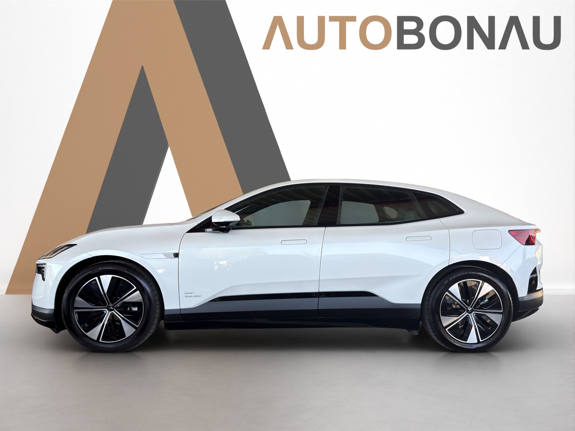 POLESTAR 4 Long Range Dual Motor Plus Pilot-showroom-element-1