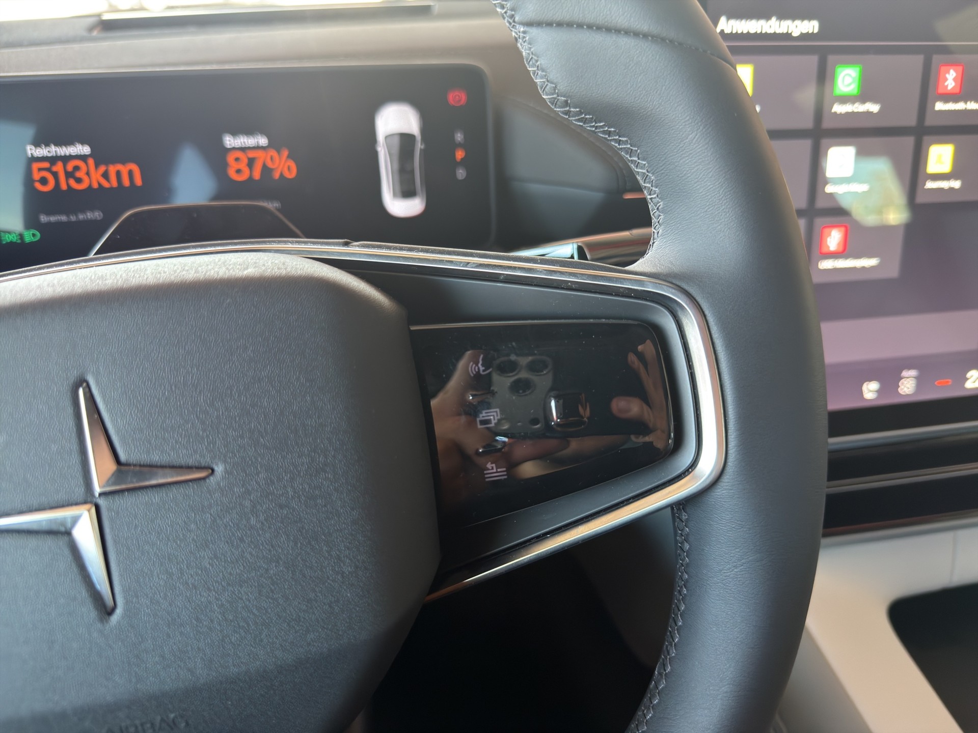 POLESTAR 4 Long Range Dual Motor Plus Pilot-image-42