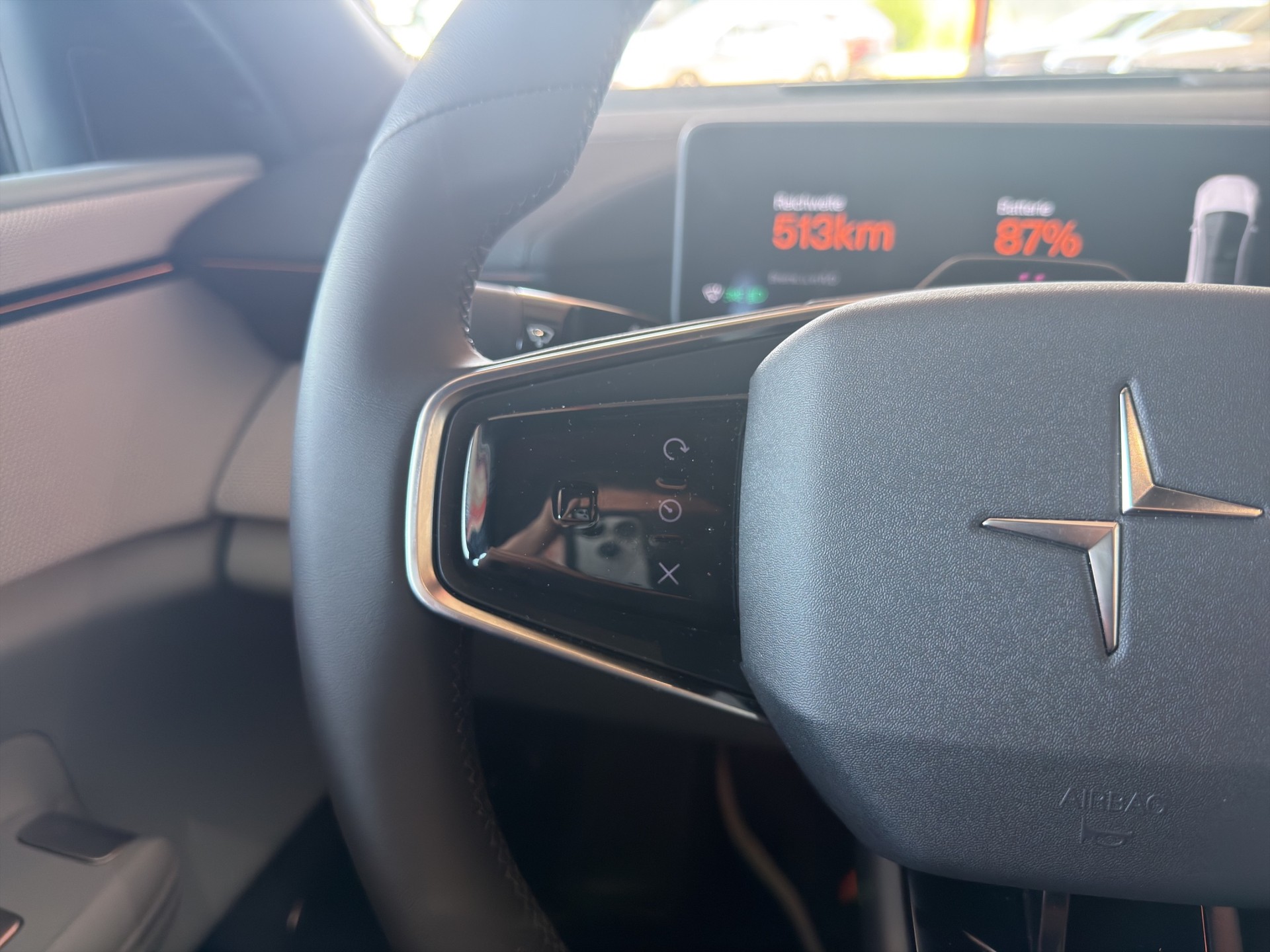 POLESTAR 4 Long Range Dual Motor Plus Pilot-image-41