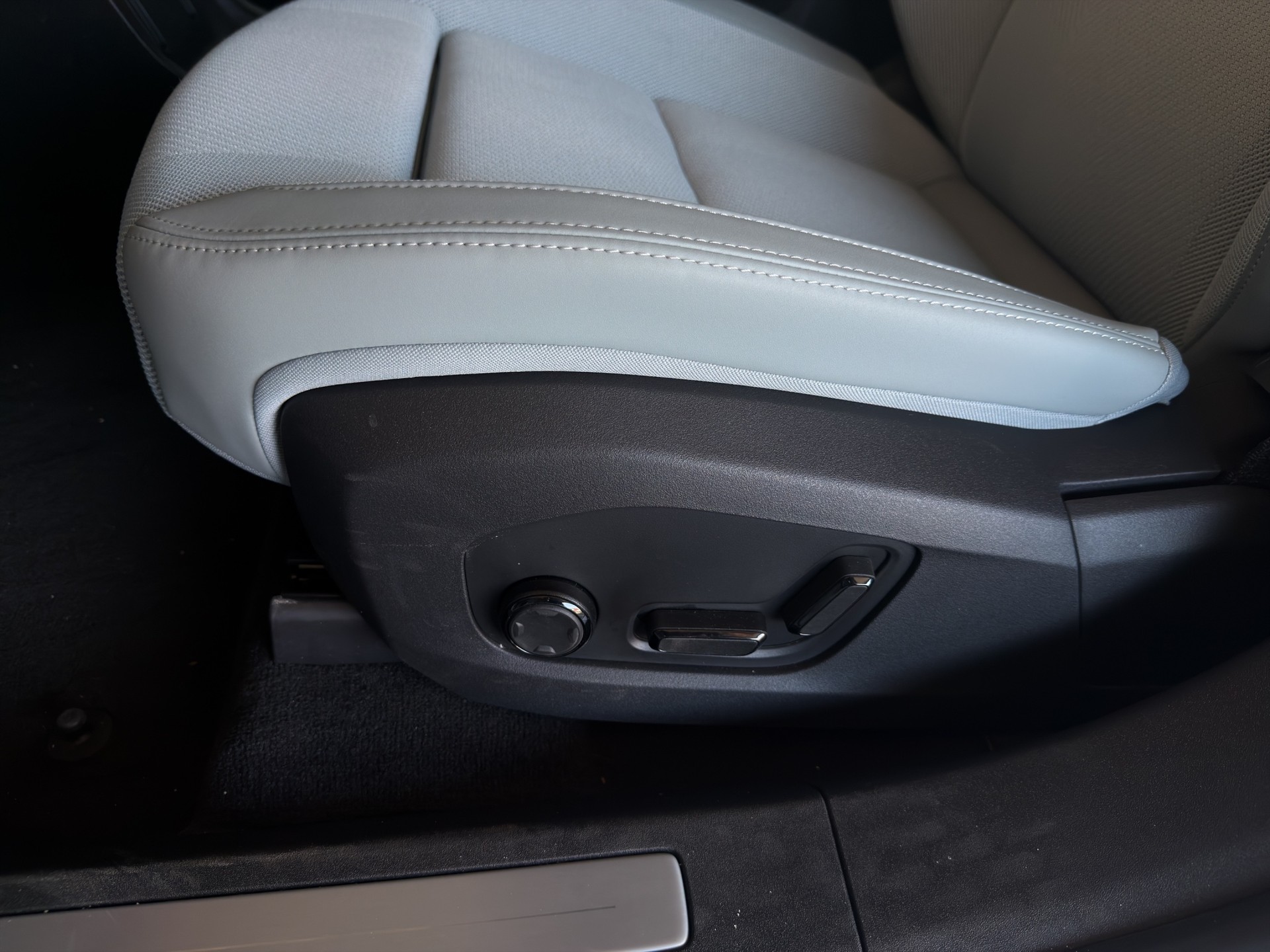 POLESTAR 4 Long Range Dual Motor Plus Pilot-image-40