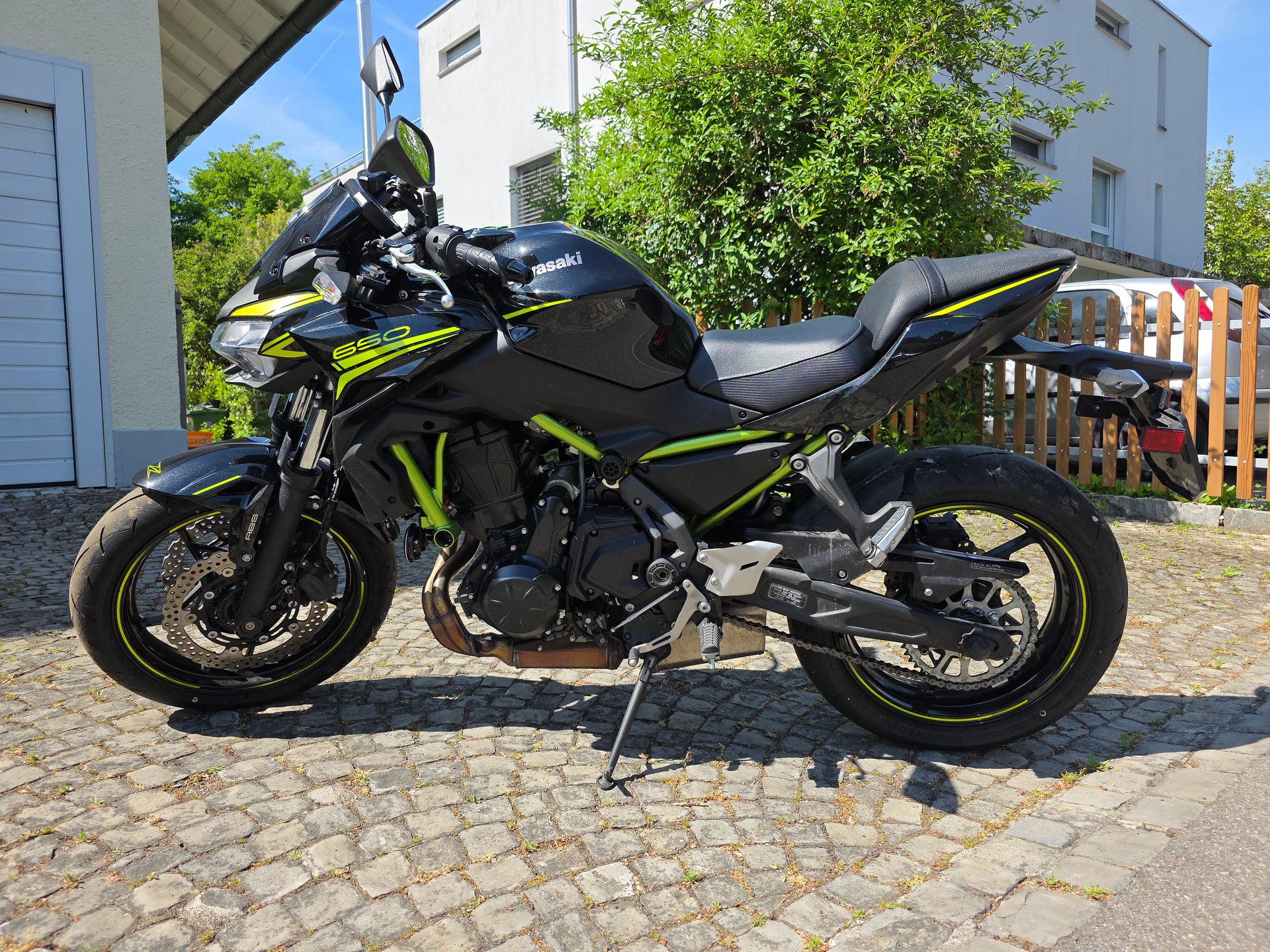 KAWASAKI Z 650-image-2