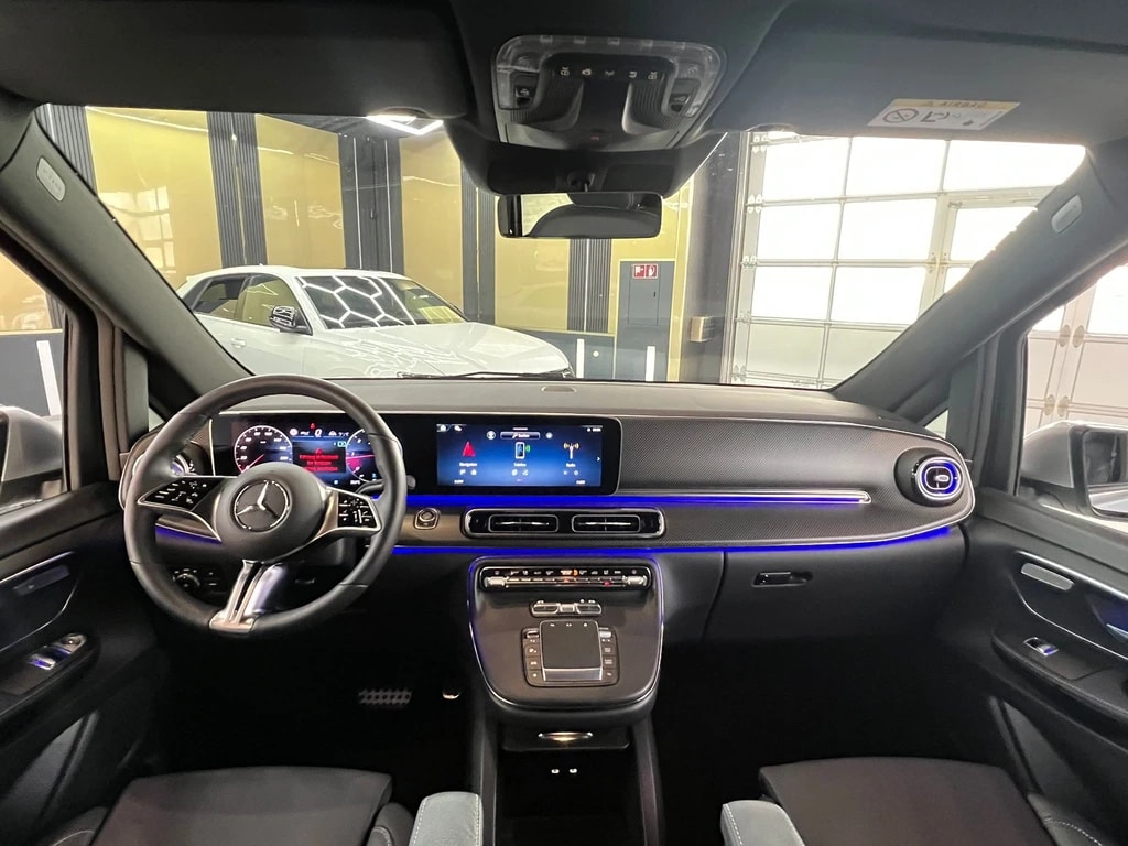 MERCEDES-BENZ V 300 d lang AMG Line Avantgarde 4Matic 9G-Tronic-image-12