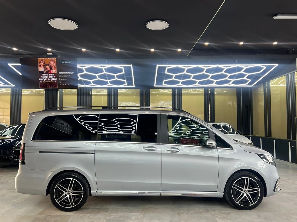 MERCEDES-BENZ V 300 d lang AMG Line Avantgarde 4Matic 9G-Tronic-showroom-element-3