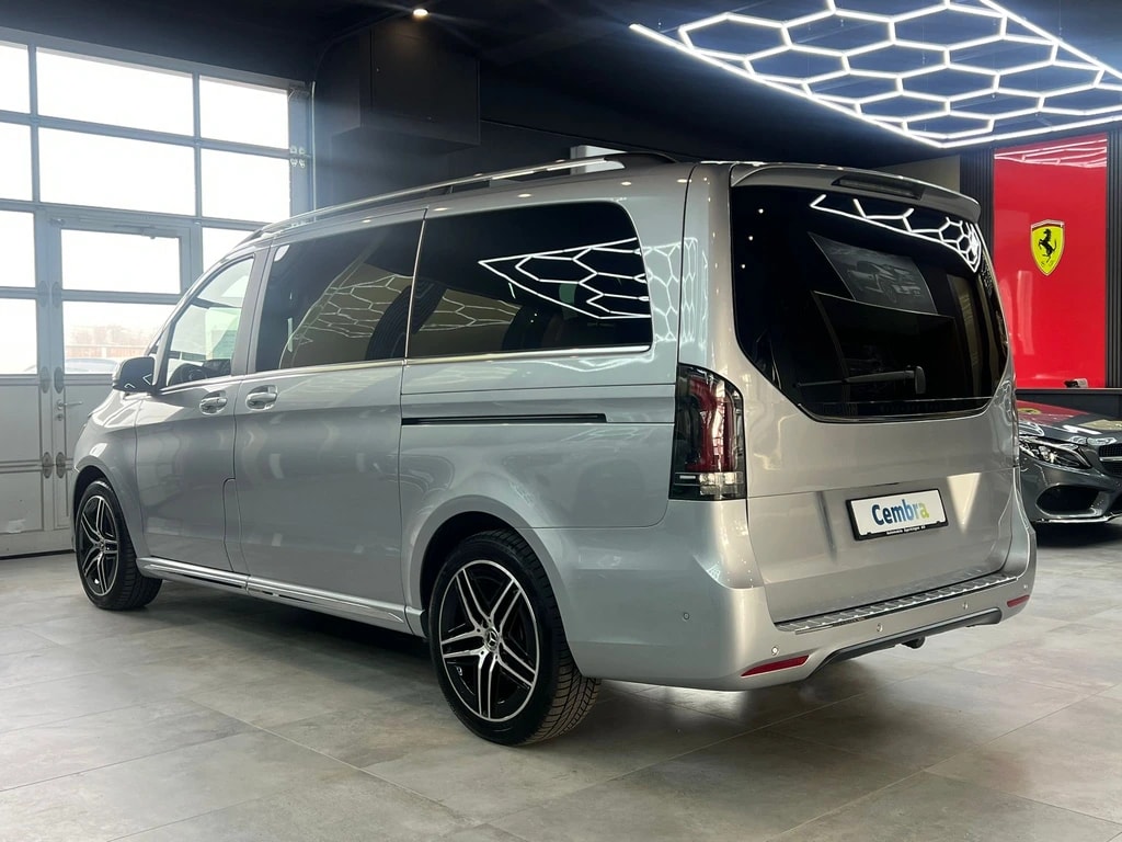 MERCEDES-BENZ V 300 d lang AMG Line Avantgarde 4Matic 9G-Tronic-image-6