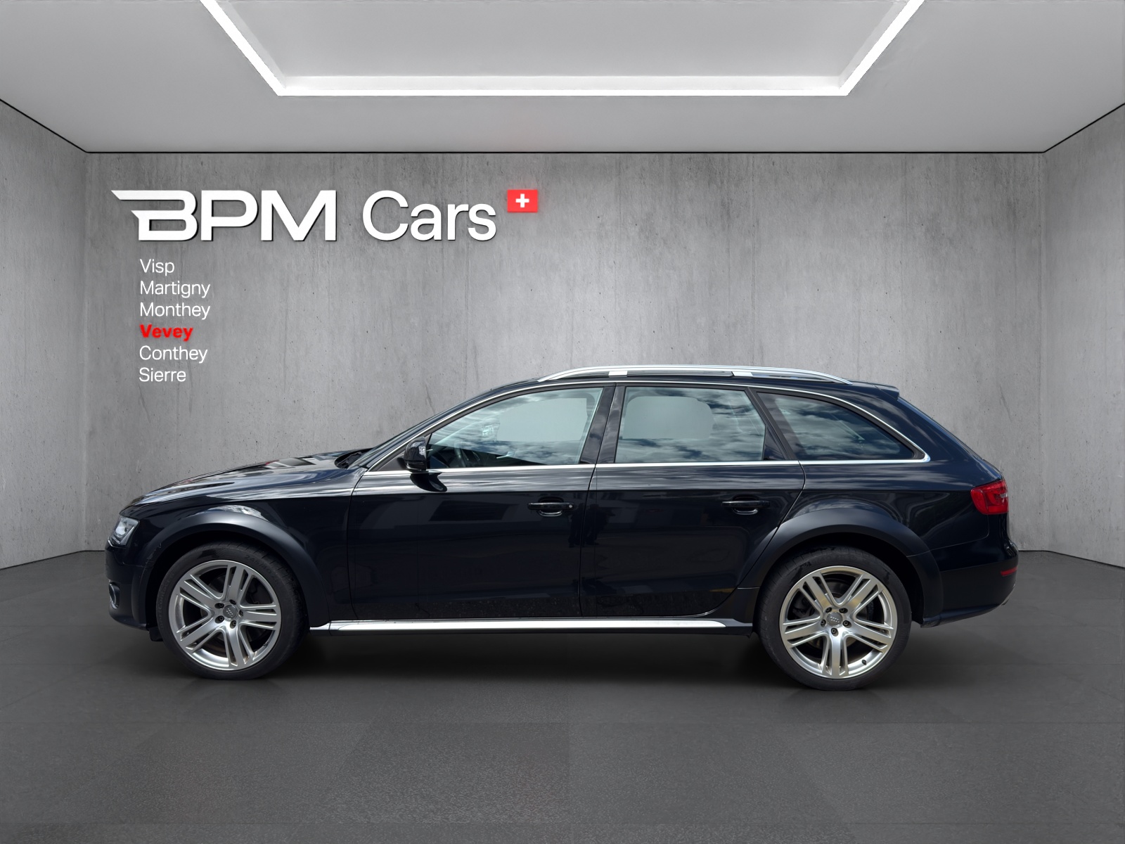 AUDI A4 allroad 3.0 TDI clean diesel quattro S-tronic-image-16