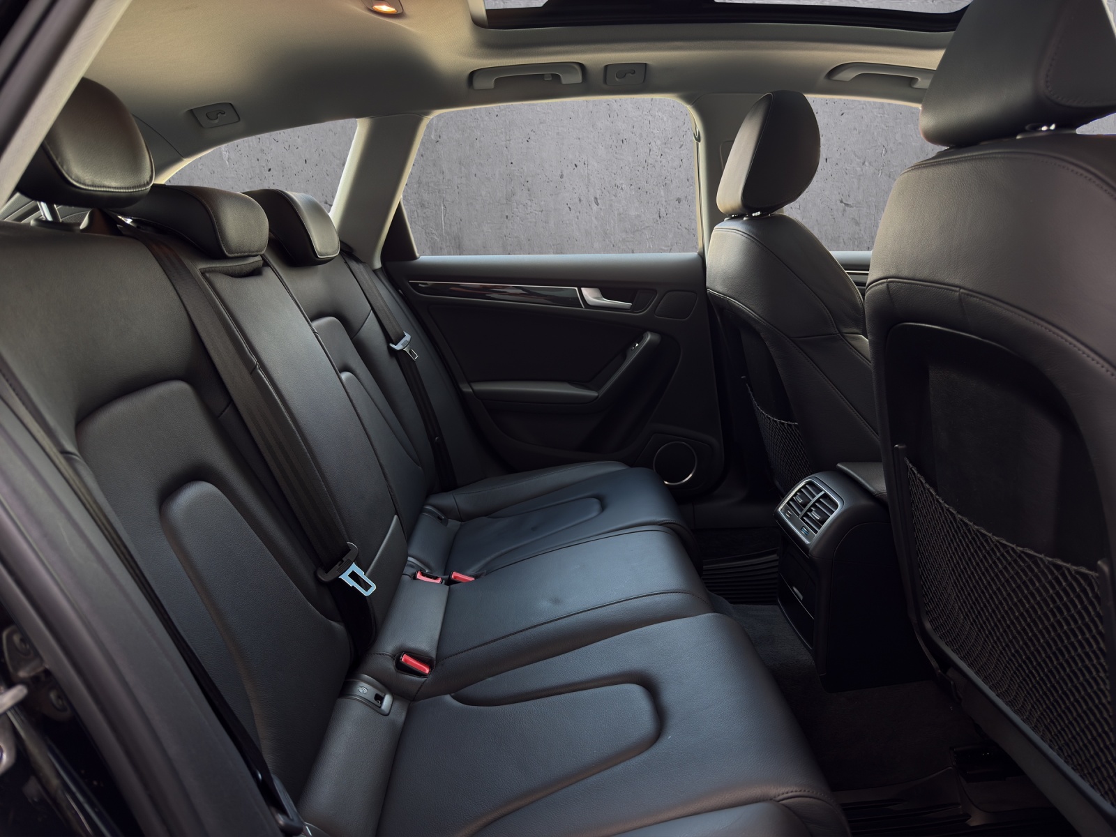 AUDI A4 allroad 3.0 TDI clean diesel quattro S-tronic-image-12