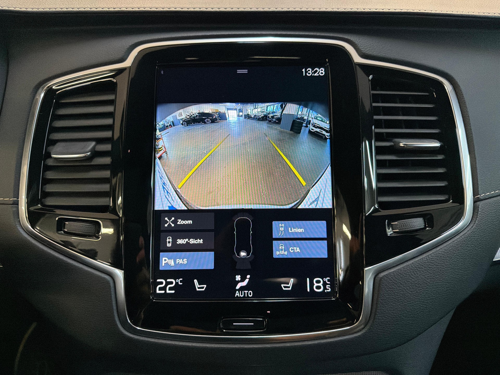 VOLVO XC90 2.0 T8 TE R-Design 7P. eAWD-image-16