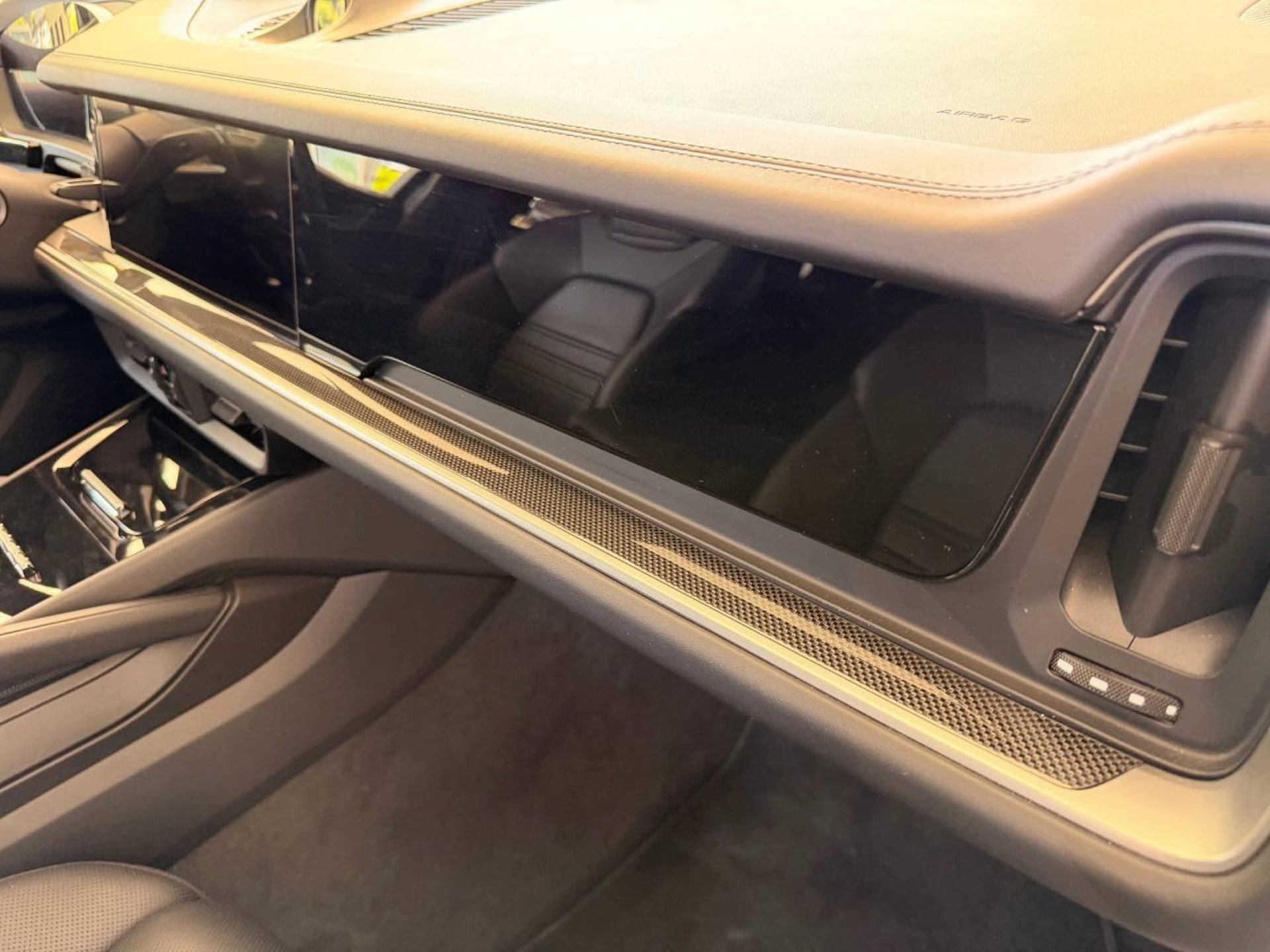 PORSCHE Cayenne E-Hybrid (MY24)-image-26