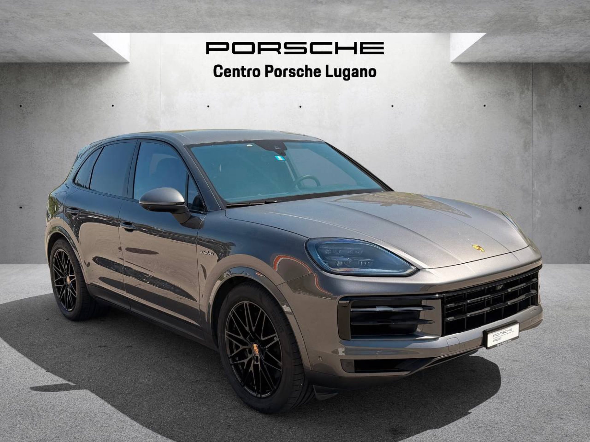 PORSCHE Cayenne E-Hybrid (MY24)-image-5