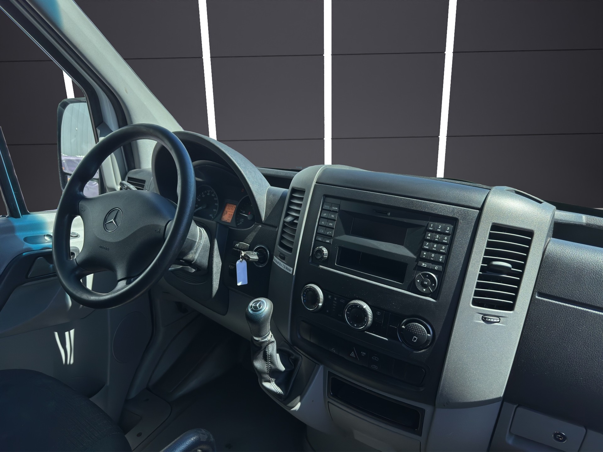 MERCEDES-BENZ Sprinter 316 CDI Standard 4x4 Automat-image-15