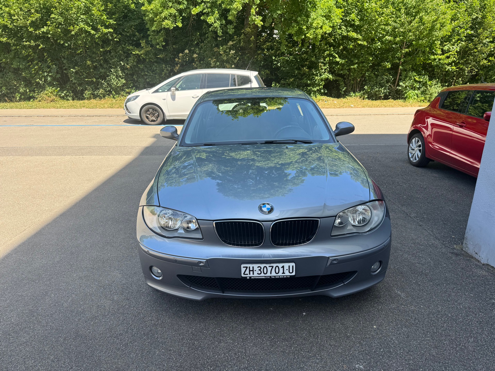 BMW 120i-image-5