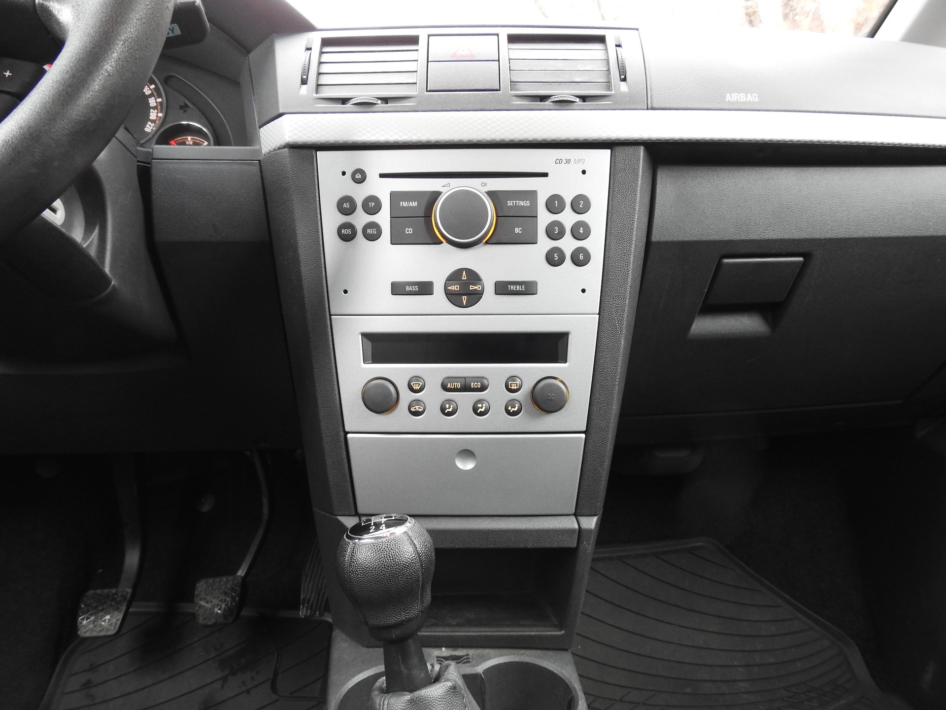OPEL Meriva 1.6i-16 TP Edition-image-16