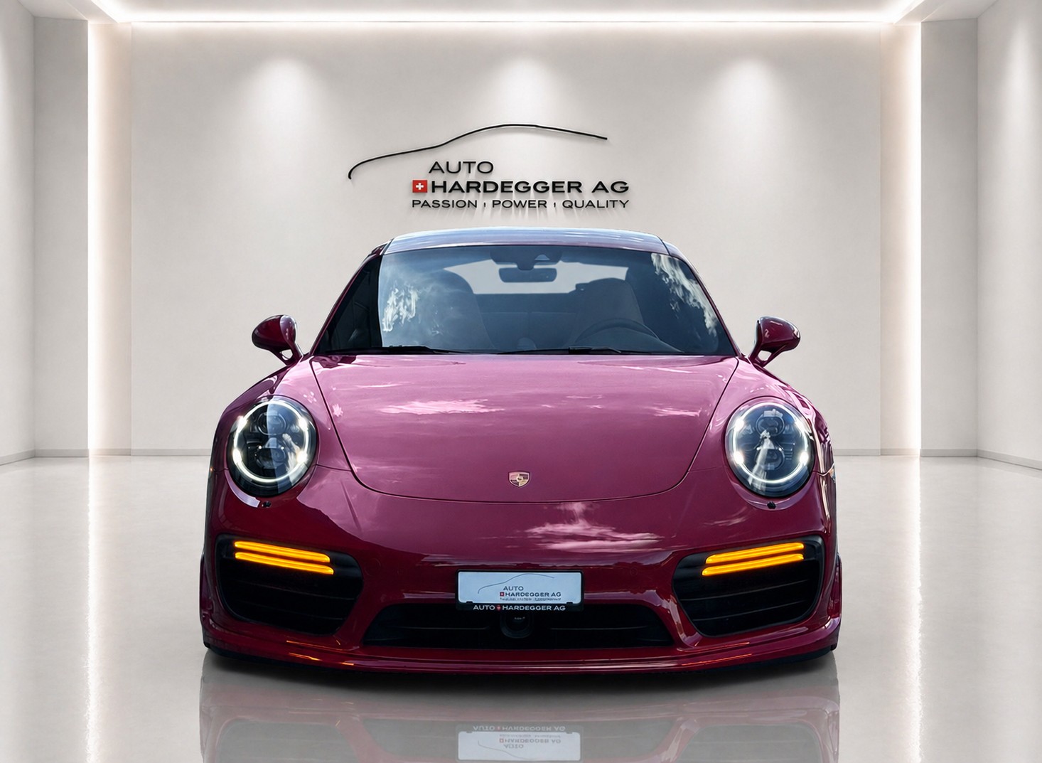 PORSCHE 911 Turbo S PDK inkl. Porsche Approved Garantie!-showroom-element-3