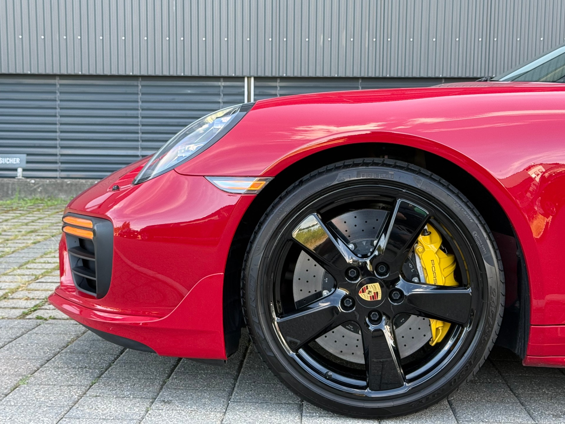 PORSCHE 911 Turbo S PDK inkl. Porsche Approved Garantie!-image-8