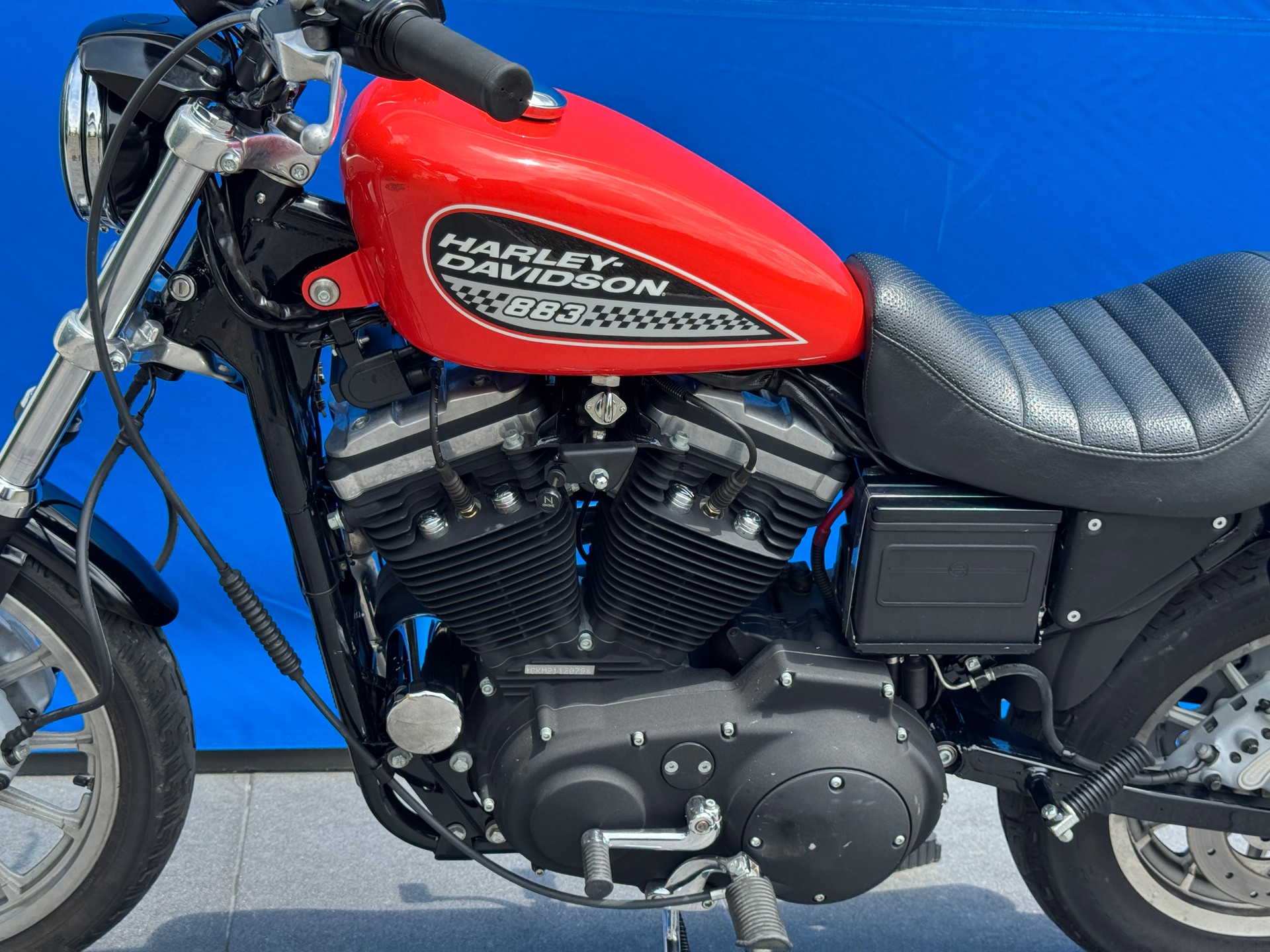HARLEY-DAVIDSON XL 883 R-image-10