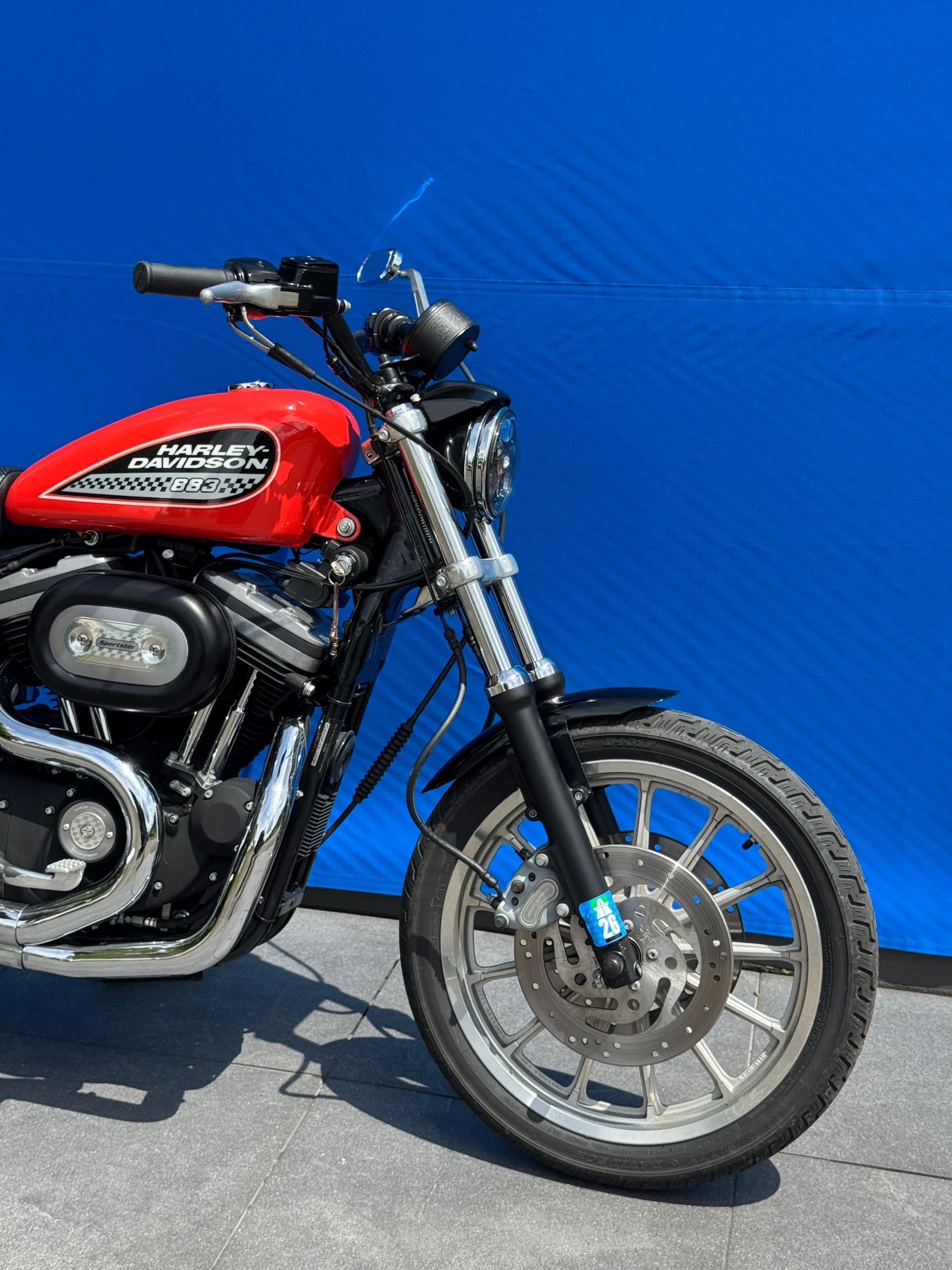 HARLEY-DAVIDSON XL 883 R-showroom-element-1
