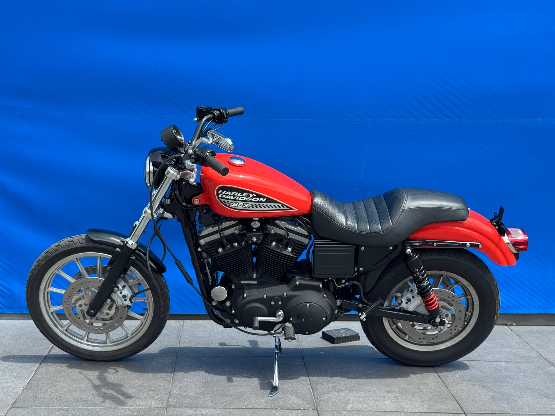 HARLEY-DAVIDSON XL 883 R-image-8