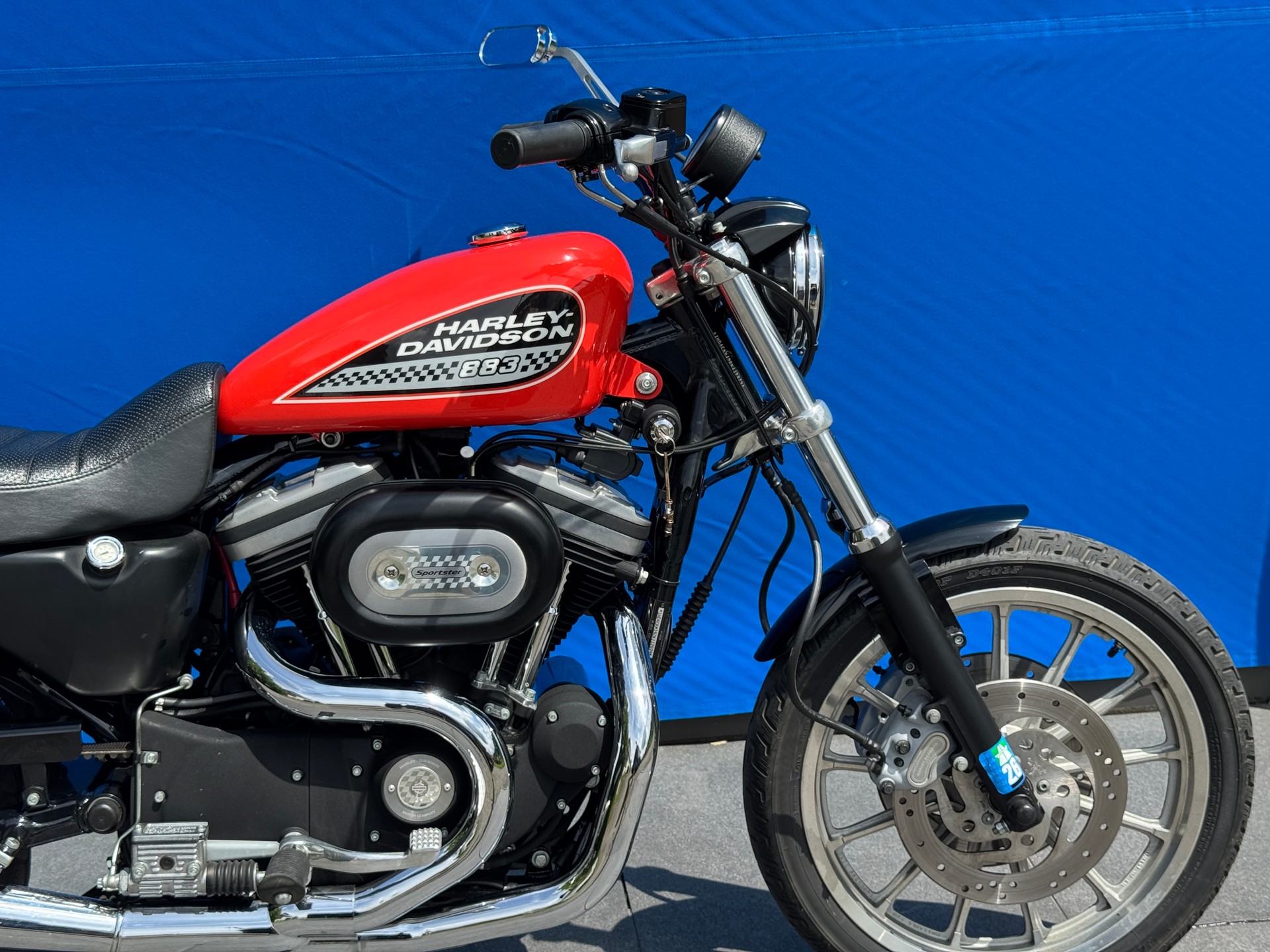 HARLEY-DAVIDSON XL 883 R-showroom-element-2