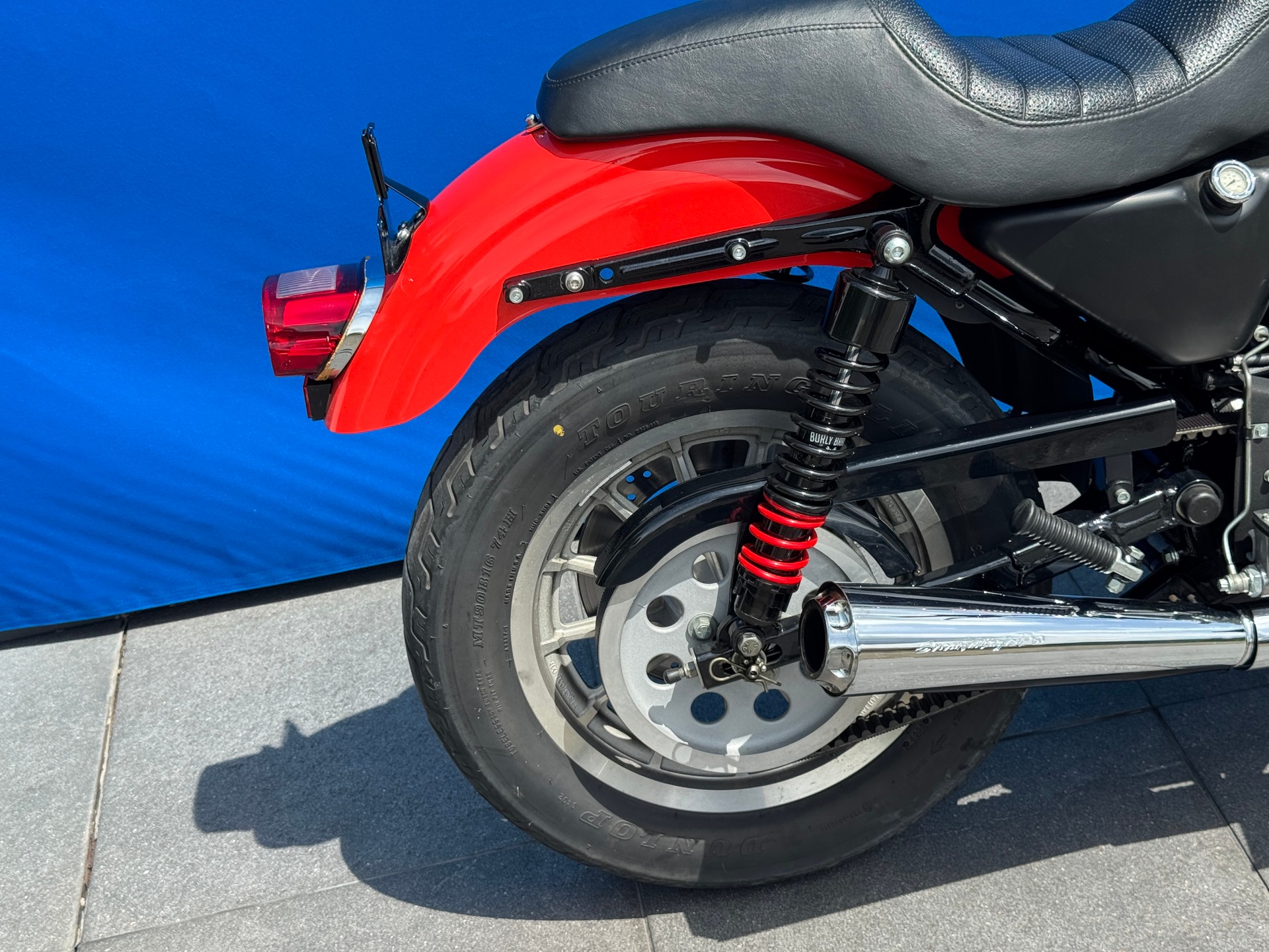 HARLEY-DAVIDSON XL 883 R-showroom-element-3