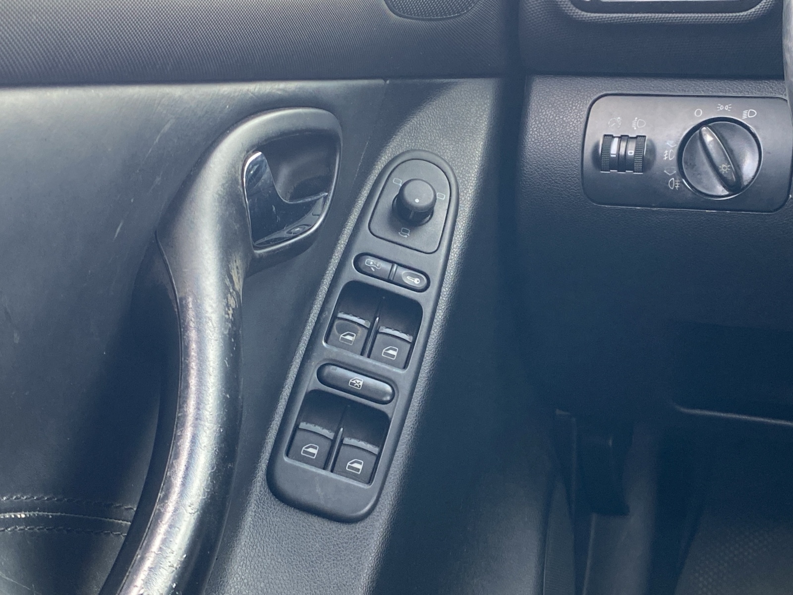 SEAT Leon 1.8 T Sport Classic-image-15