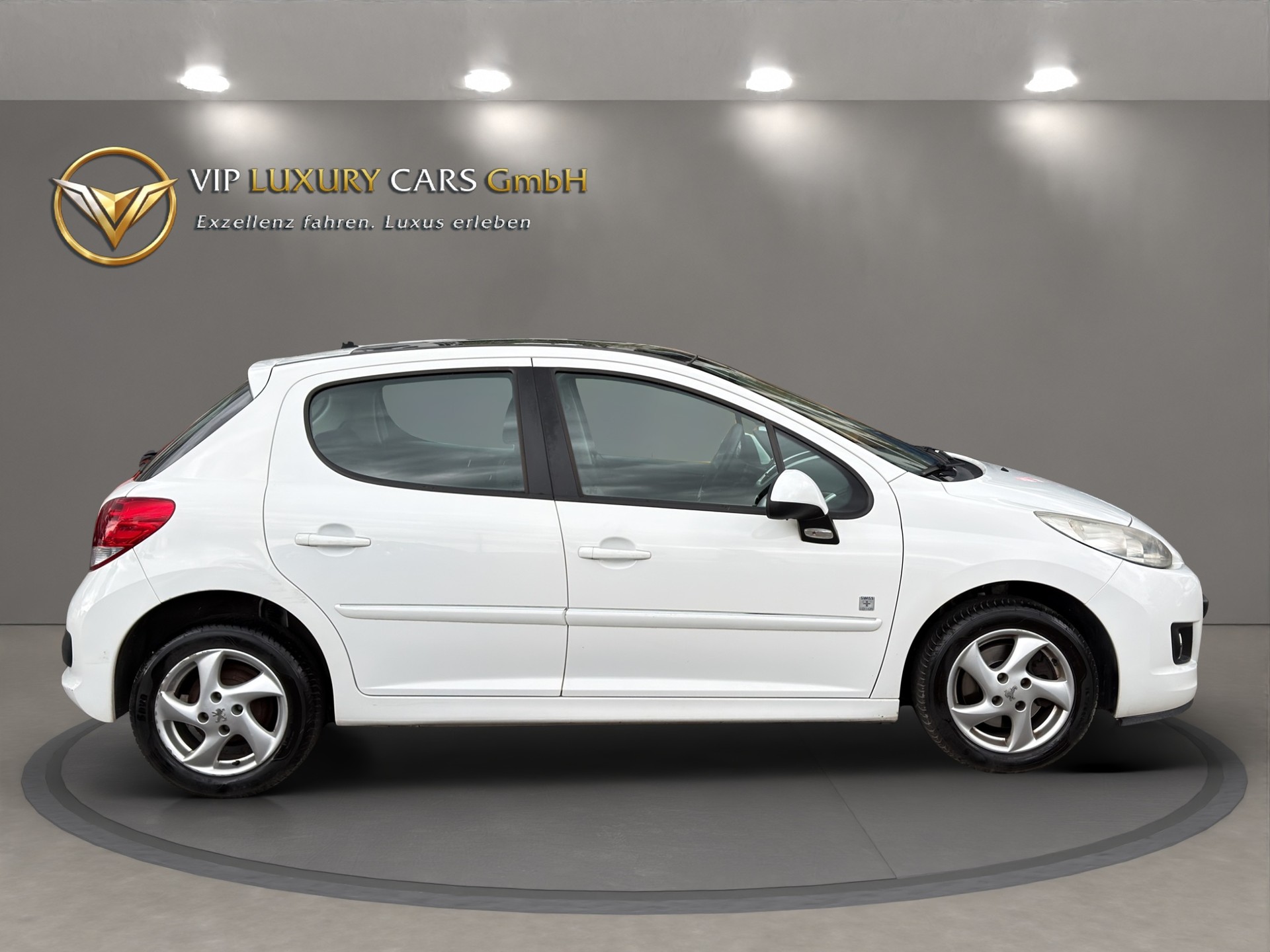 PEUGEOT 207 1.4 16V Swiss Edition-image-4