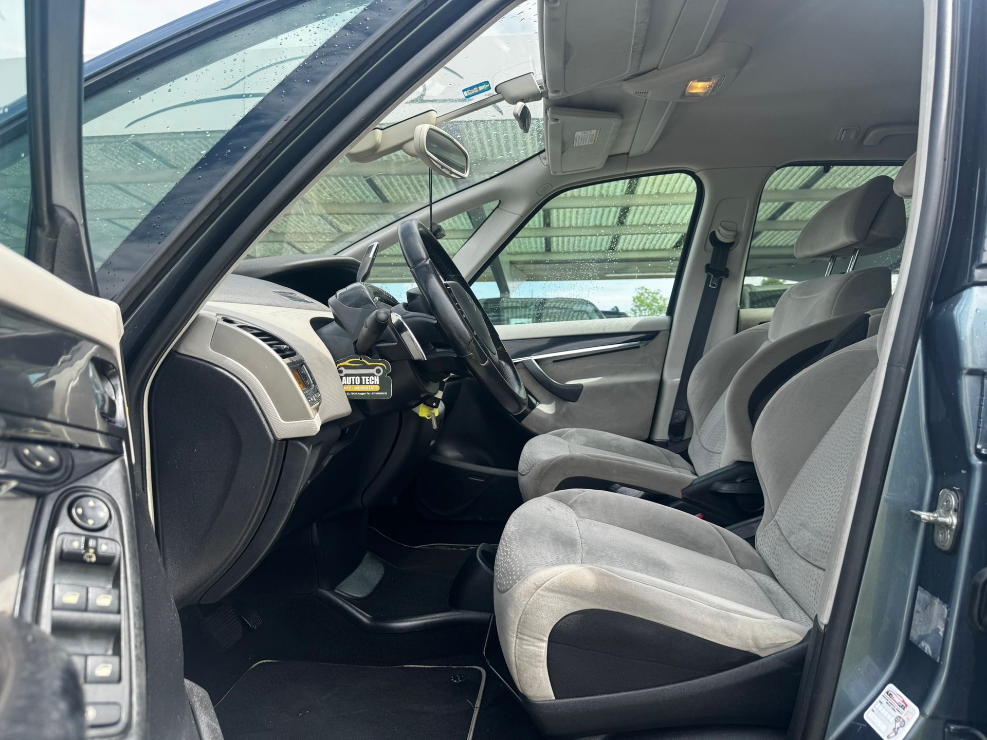 CITROEN Grand C4 Picasso 2.0 HDI Exclusive Automatic-image-8