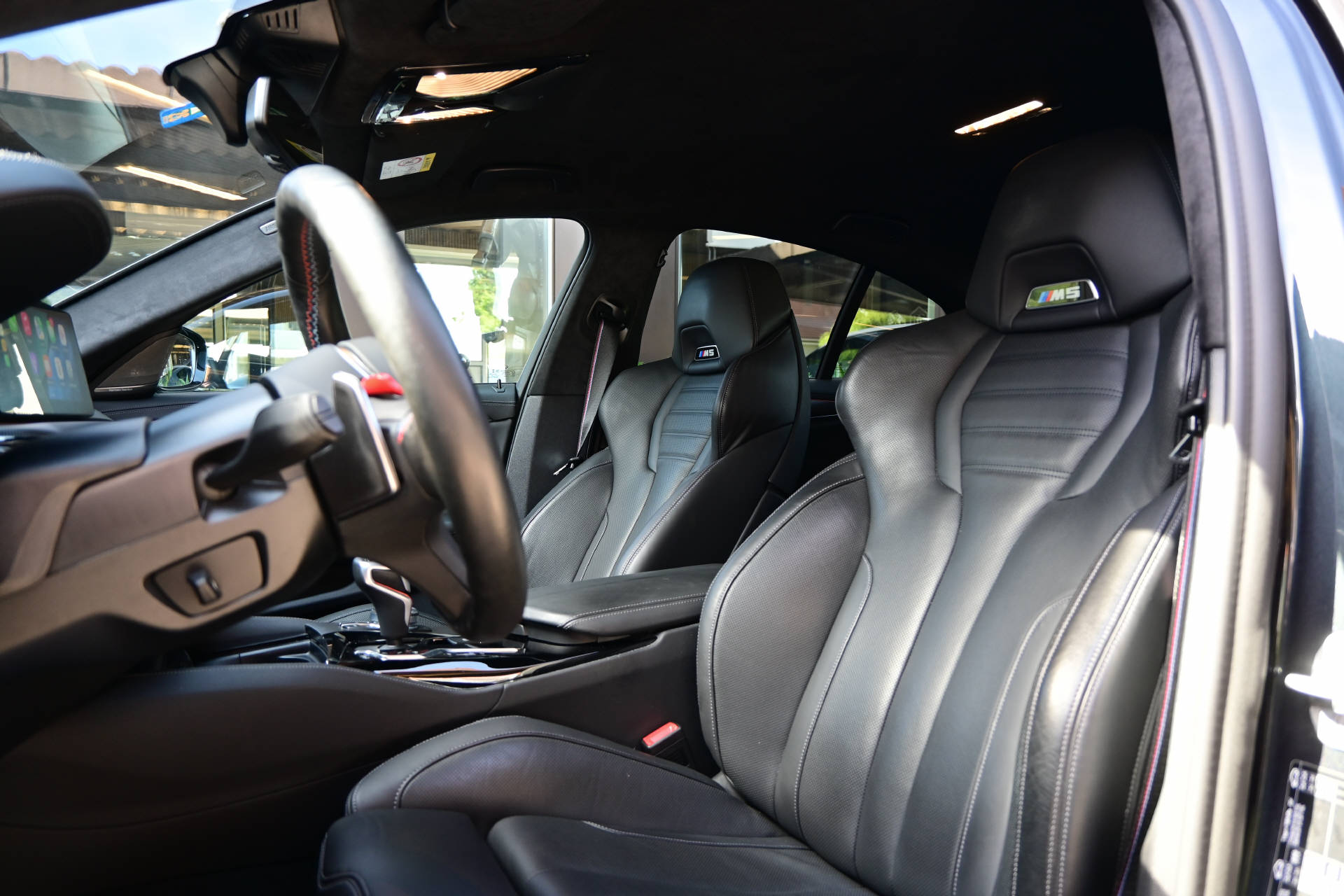 BMW M5 Competition xDrive *Carbon*CH-Auto*Harman/kardon*-image-9