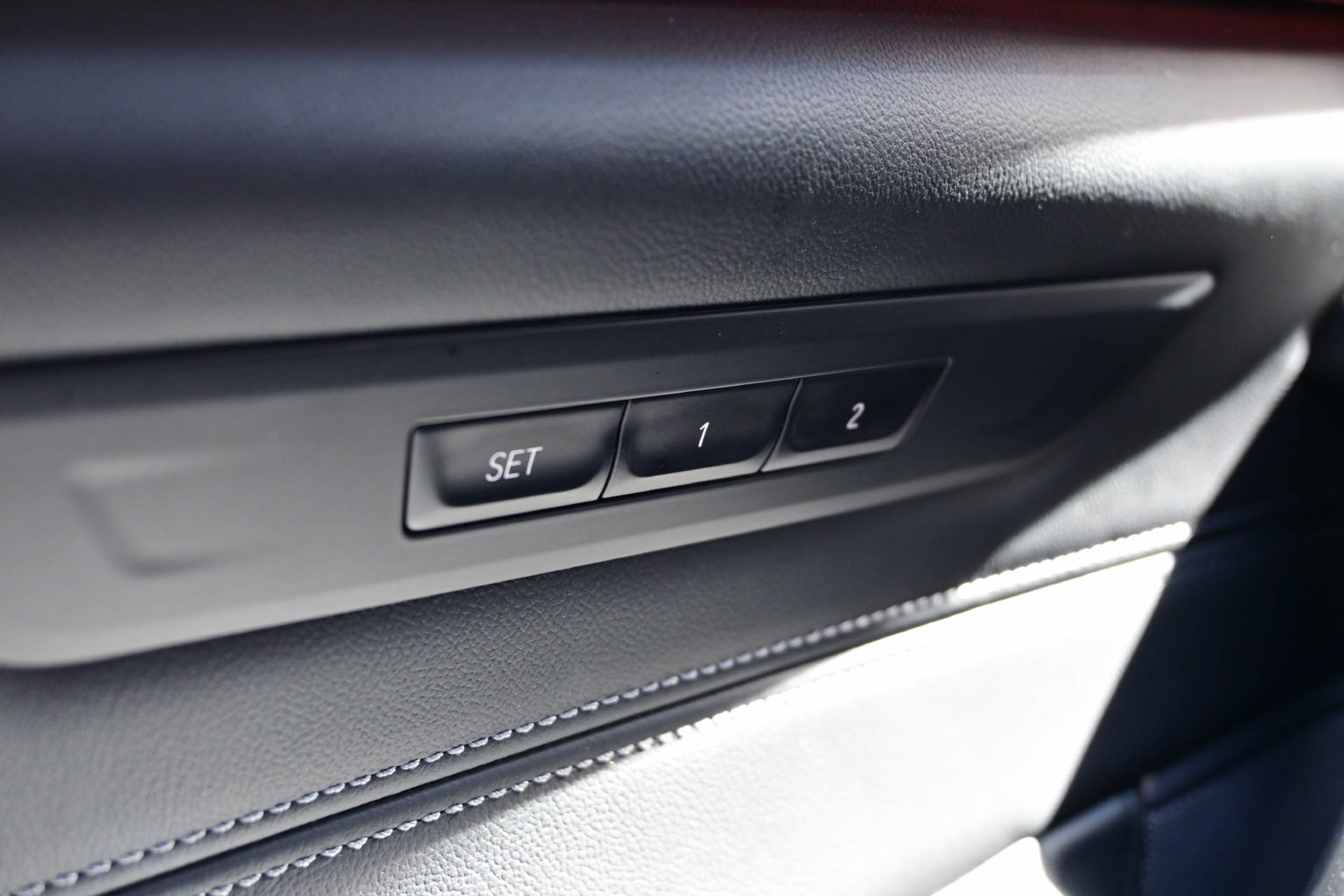 BMW M5 Competition xDrive *Carbon*CH-Auto*Harman/kardon*-image-20