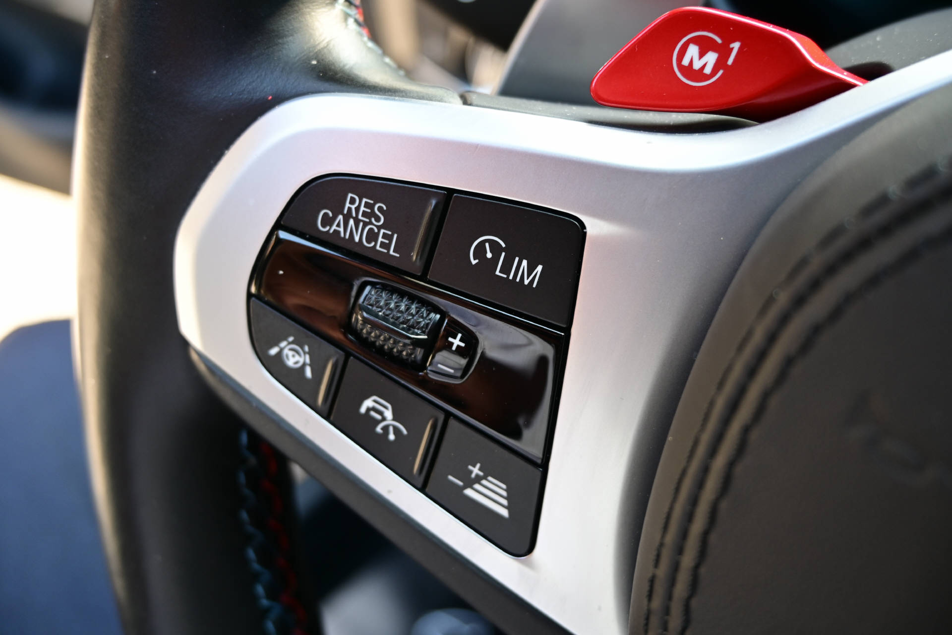 BMW M5 Competition xDrive *Carbon*CH-Auto*Harman/kardon*-image-22