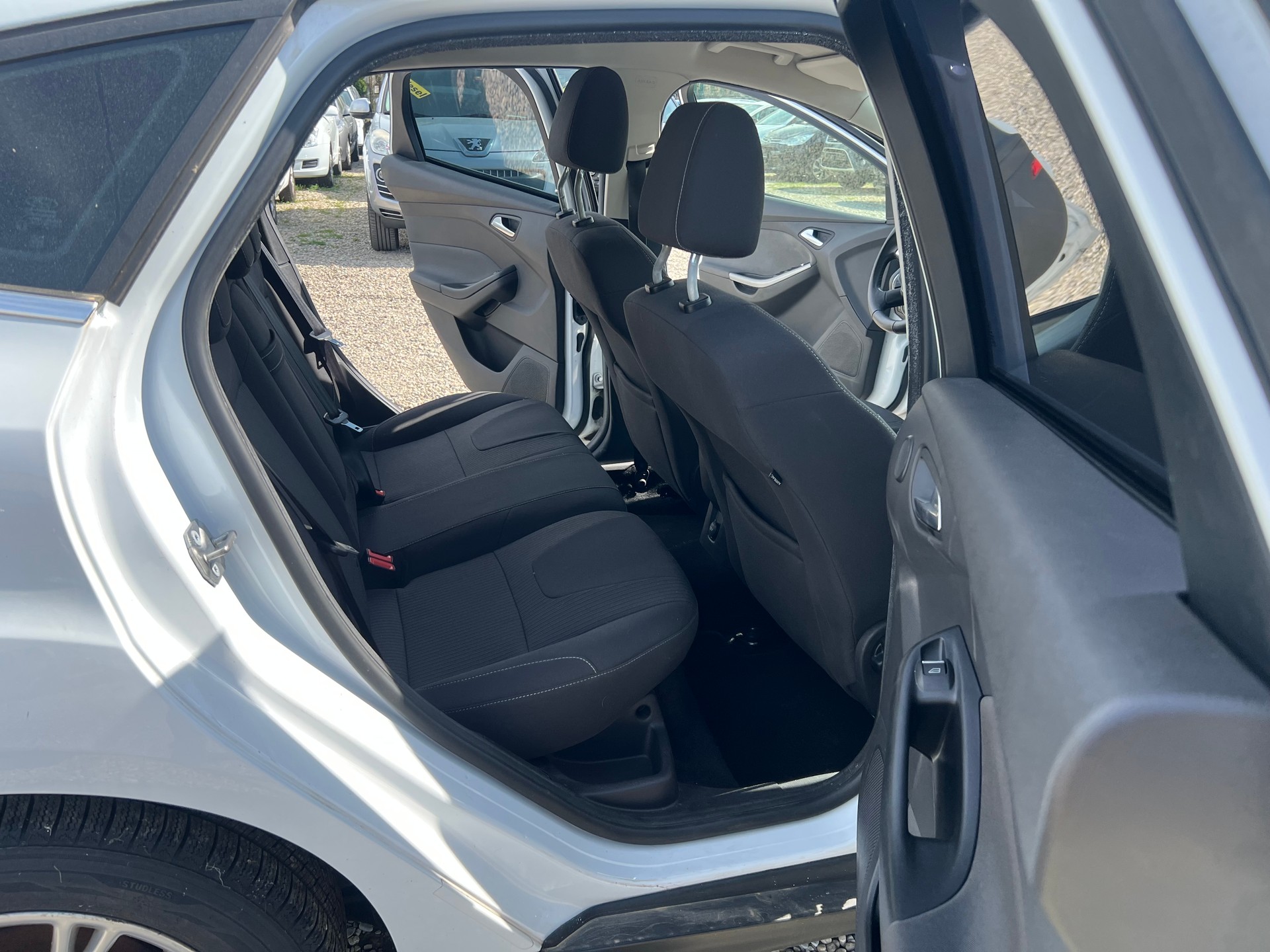 FORD Focus 1.0 SCTi Carving-image-11