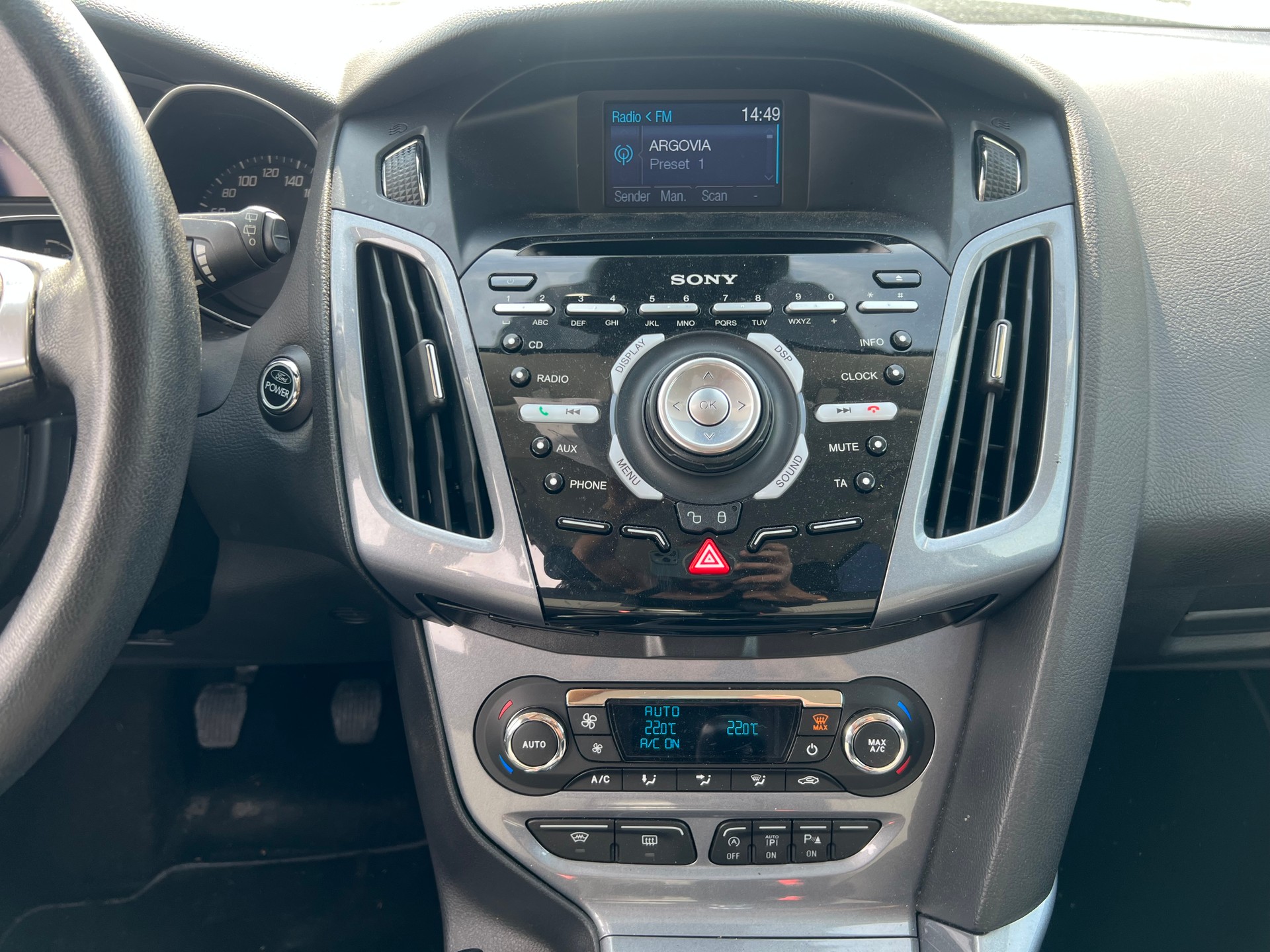 FORD Focus 1.0 SCTi Carving-image-14