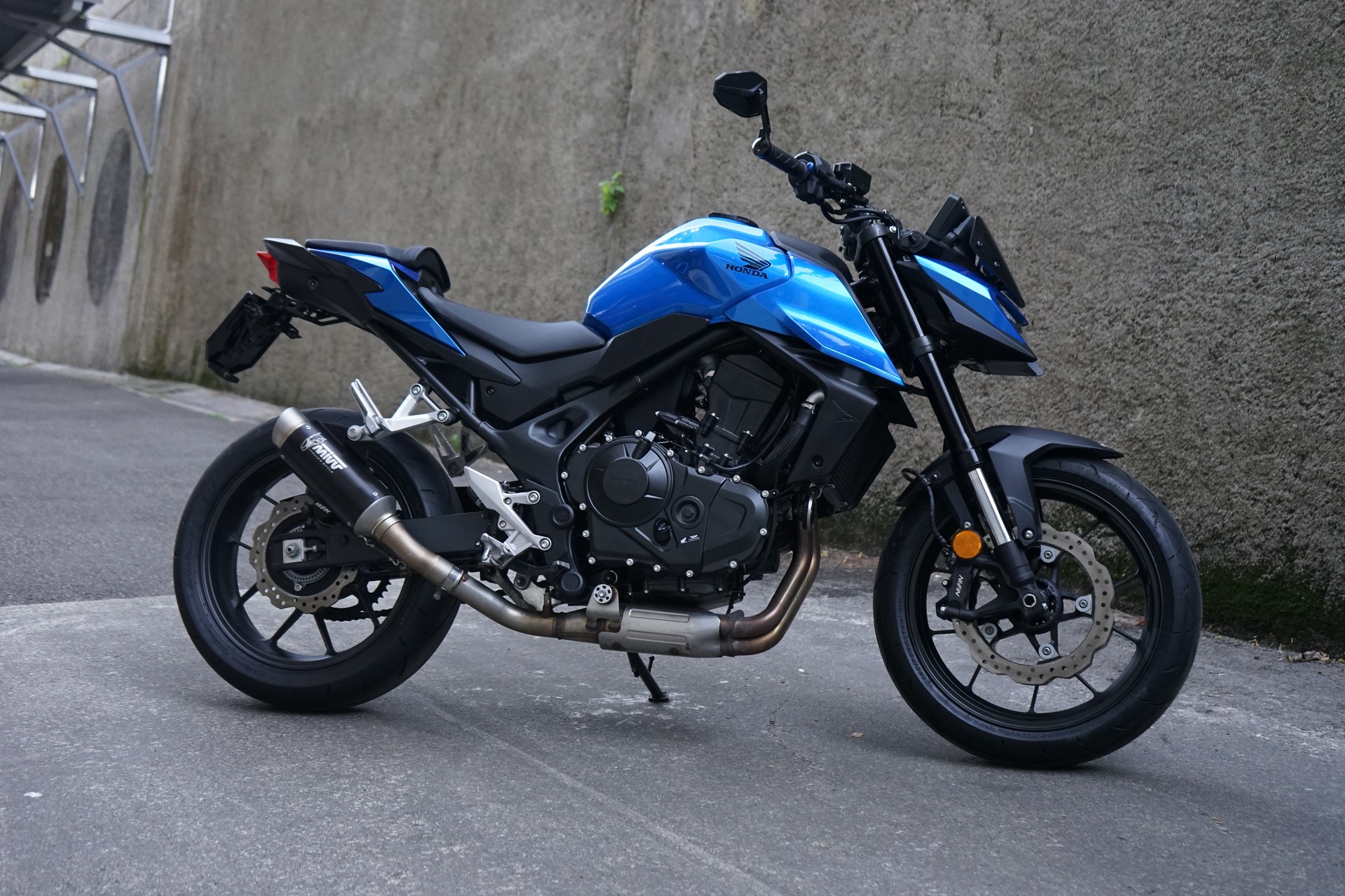 HONDA CB 750 Hornet-image-0