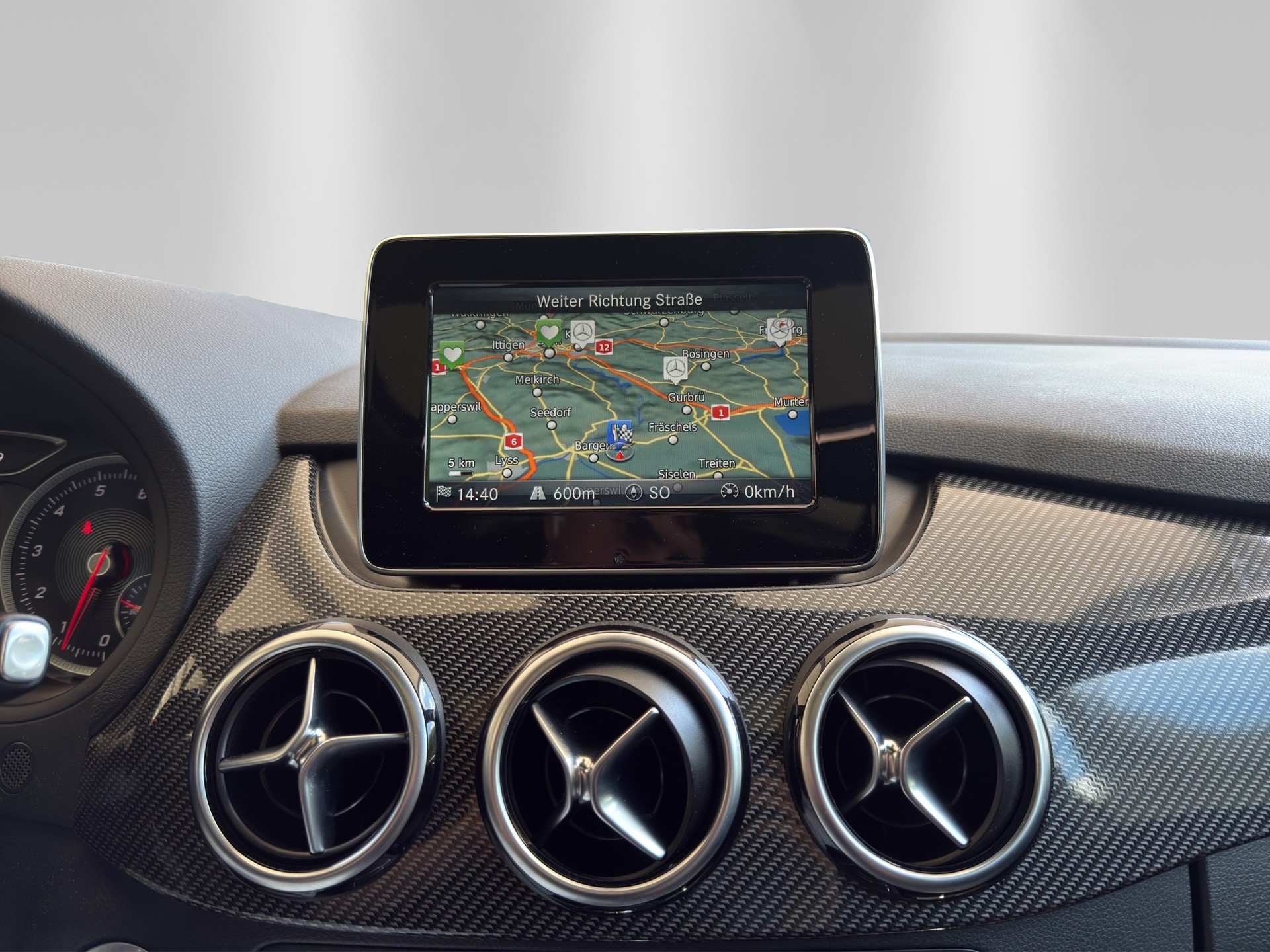 MERCEDES-BENZ B 250 AMG Line 4Matic 7G-DCT-image-12