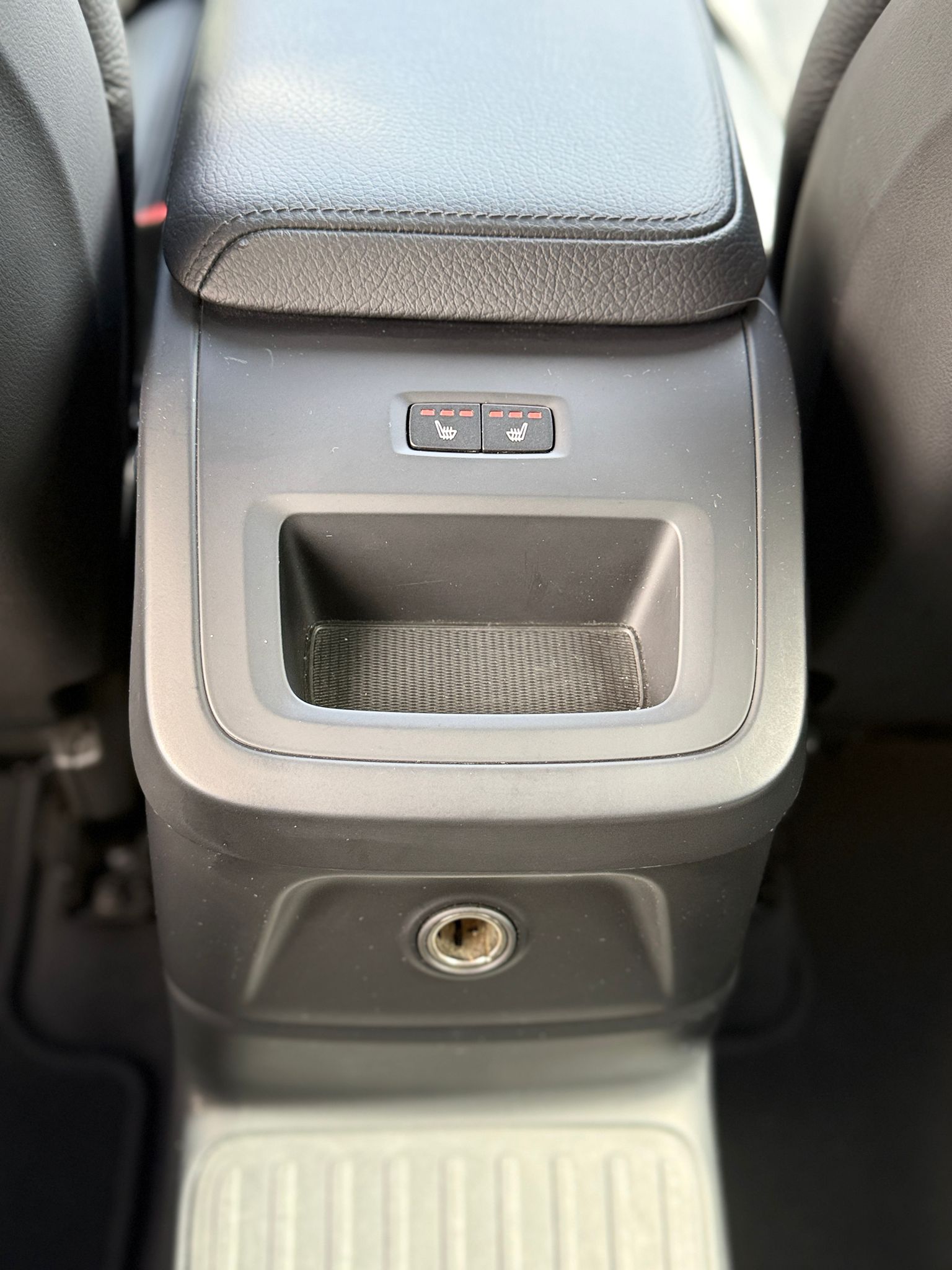 VOLVO XC60 2.0 T8 TE Inscription eAWD-image-19