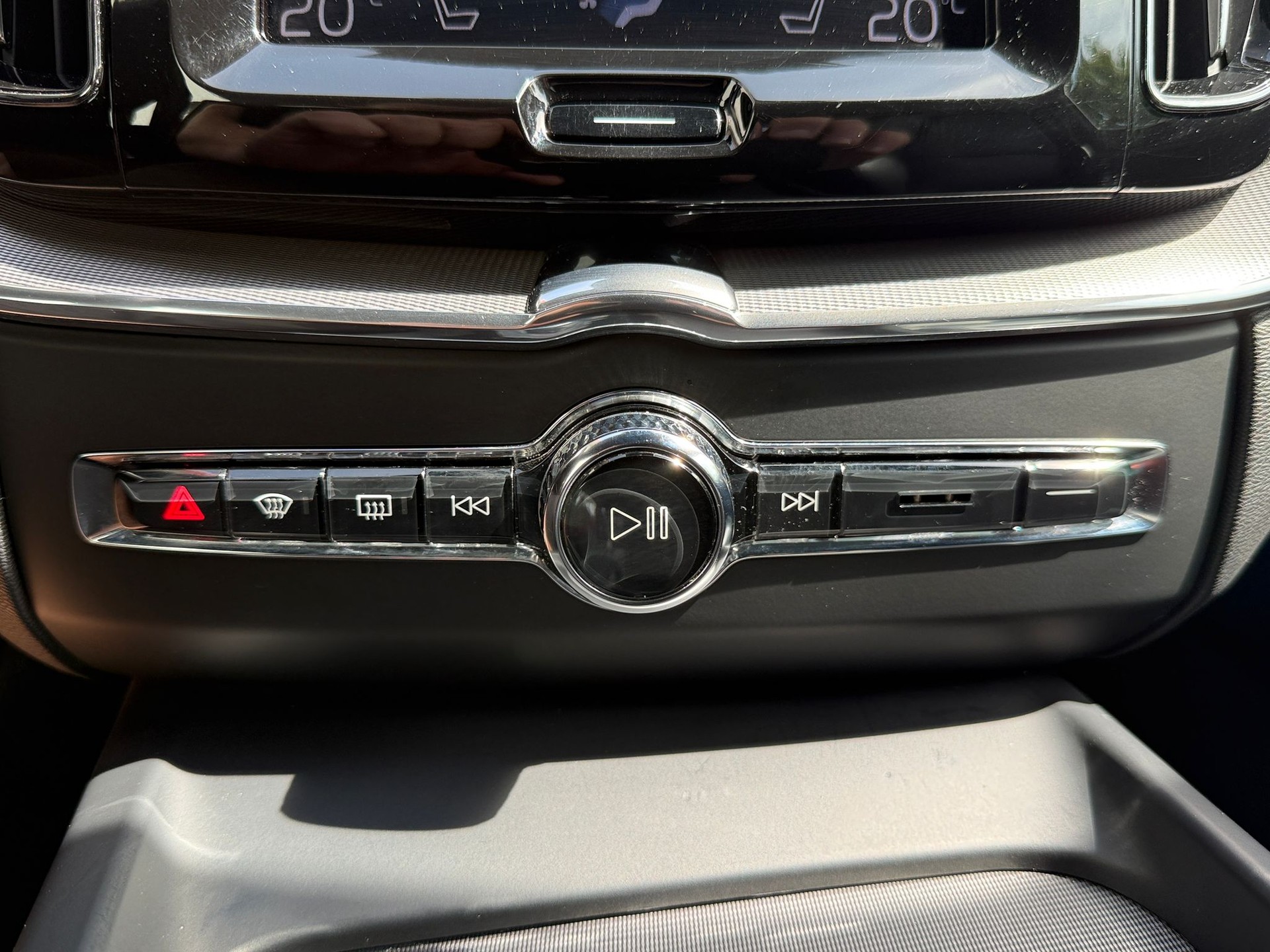 VOLVO XC60 2.0 T8 TE Inscription eAWD-image-21