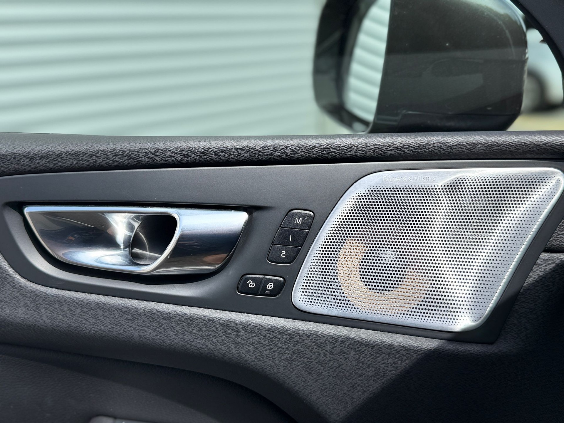 VOLVO XC60 2.0 T8 TE Inscription eAWD-image-8