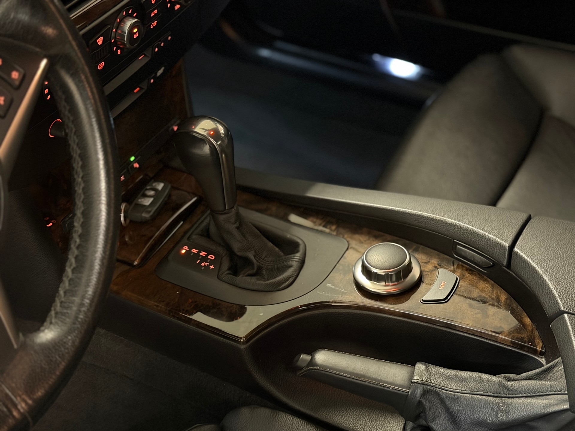 BMW 530xi Touring-image-14
