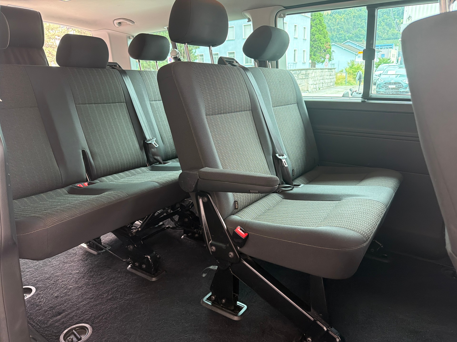 VW T6 Caravelle 2.0 B-TDI Comfortline DSG LWB-image-27