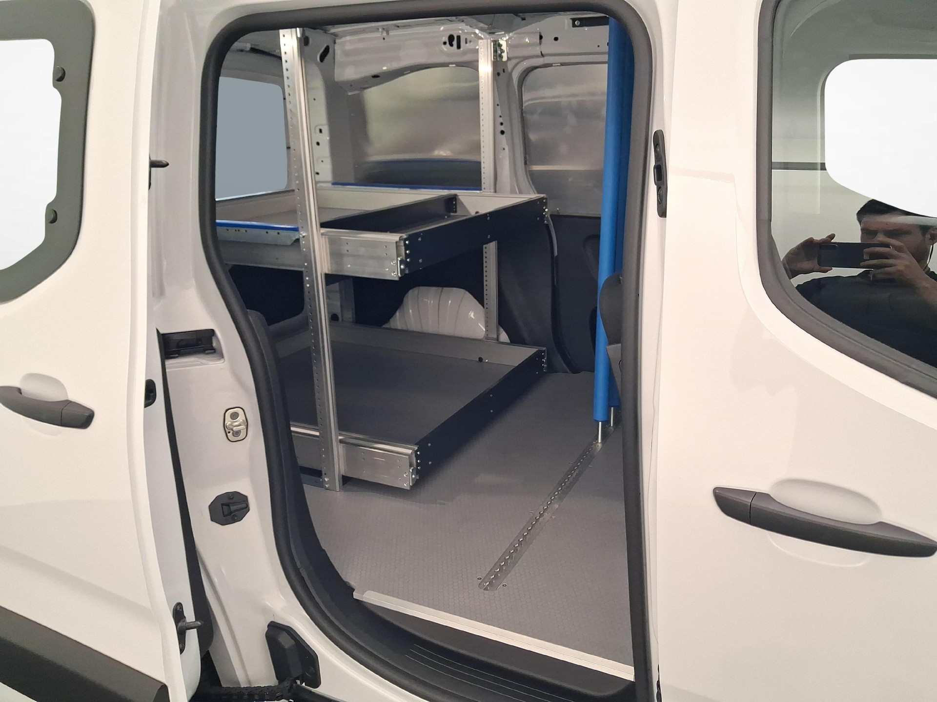 TOYOTA PROACE CITY Van L1 1.2 Active-image-10