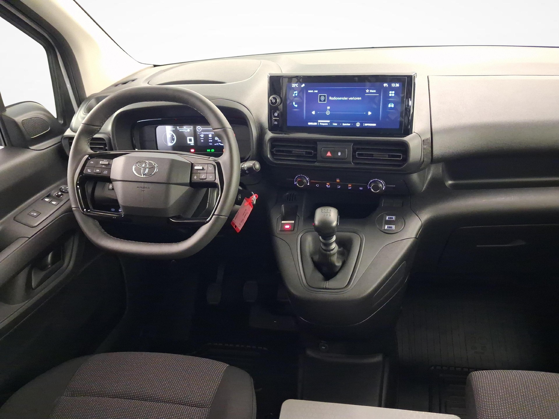 TOYOTA PROACE CITY Van L1 1.2 Active-image-8