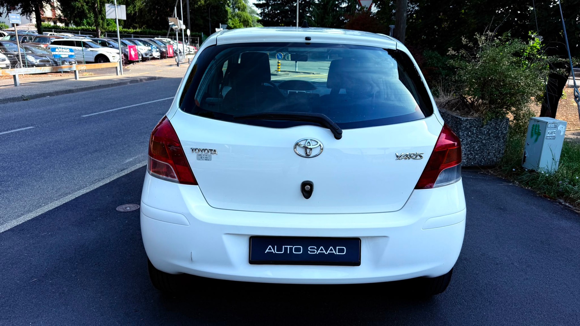 TOYOTA Yaris 1.0 Linea Terra-image-3